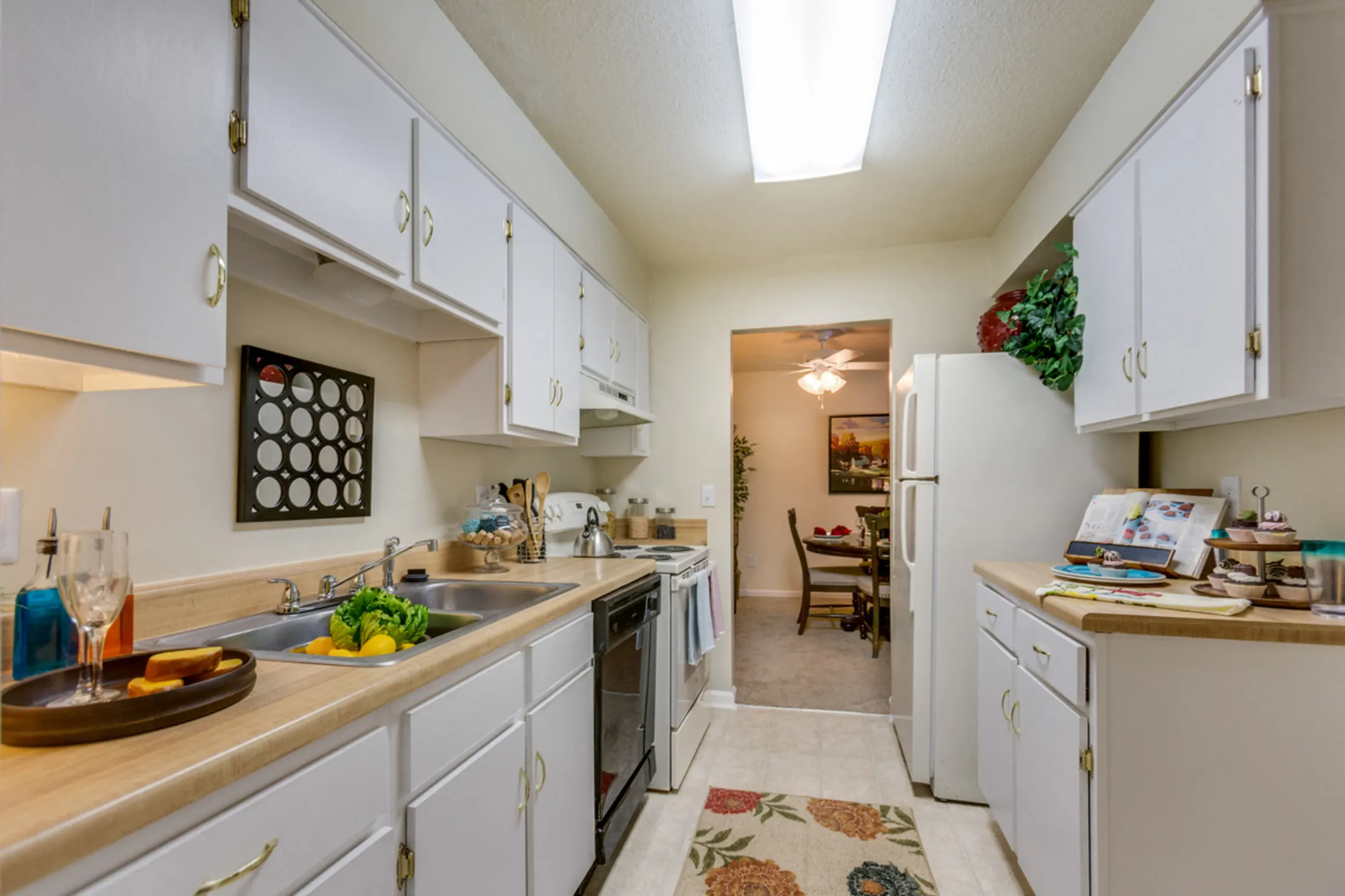 High Country Apartments - Tuscaloosa, AL