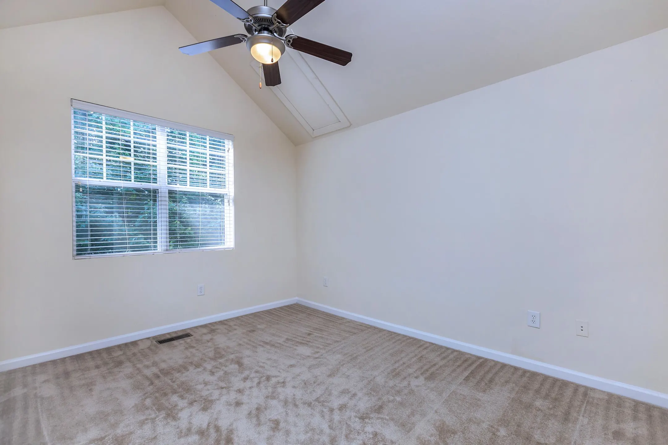 The Lofts at Strickland Glen 12203 Strickland Rd Raleigh, NC