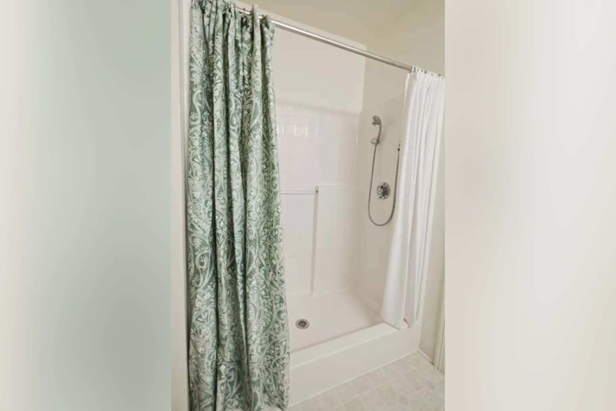 Bathroom - Hillcrest - Senior 62+ Community - South Windsor, CT