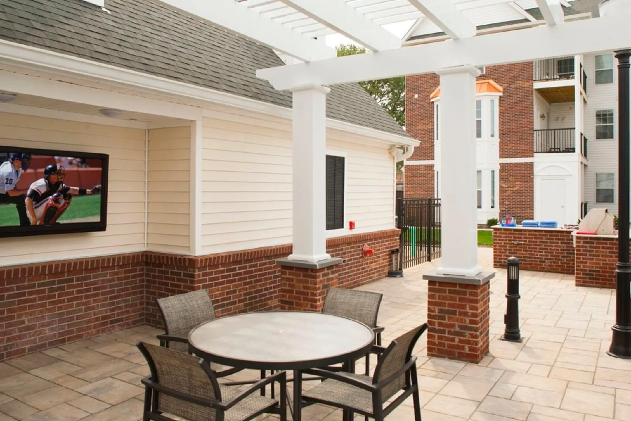 Patio / Deck - Avalon Garden City - Garden City, NY
