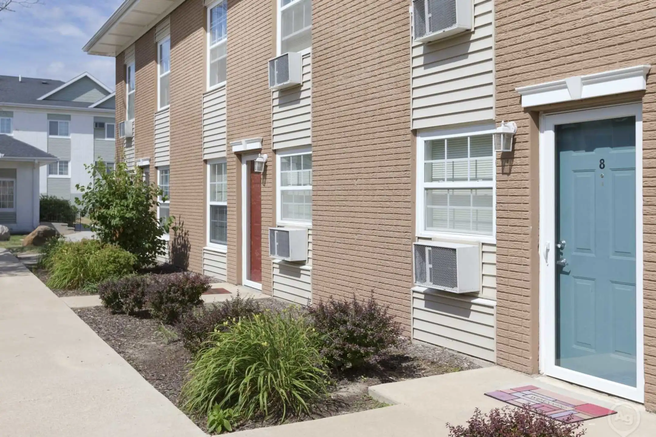 The Pointe at Cedar Rapids 4025 Sherman St Ne Cedar Rapids, IA