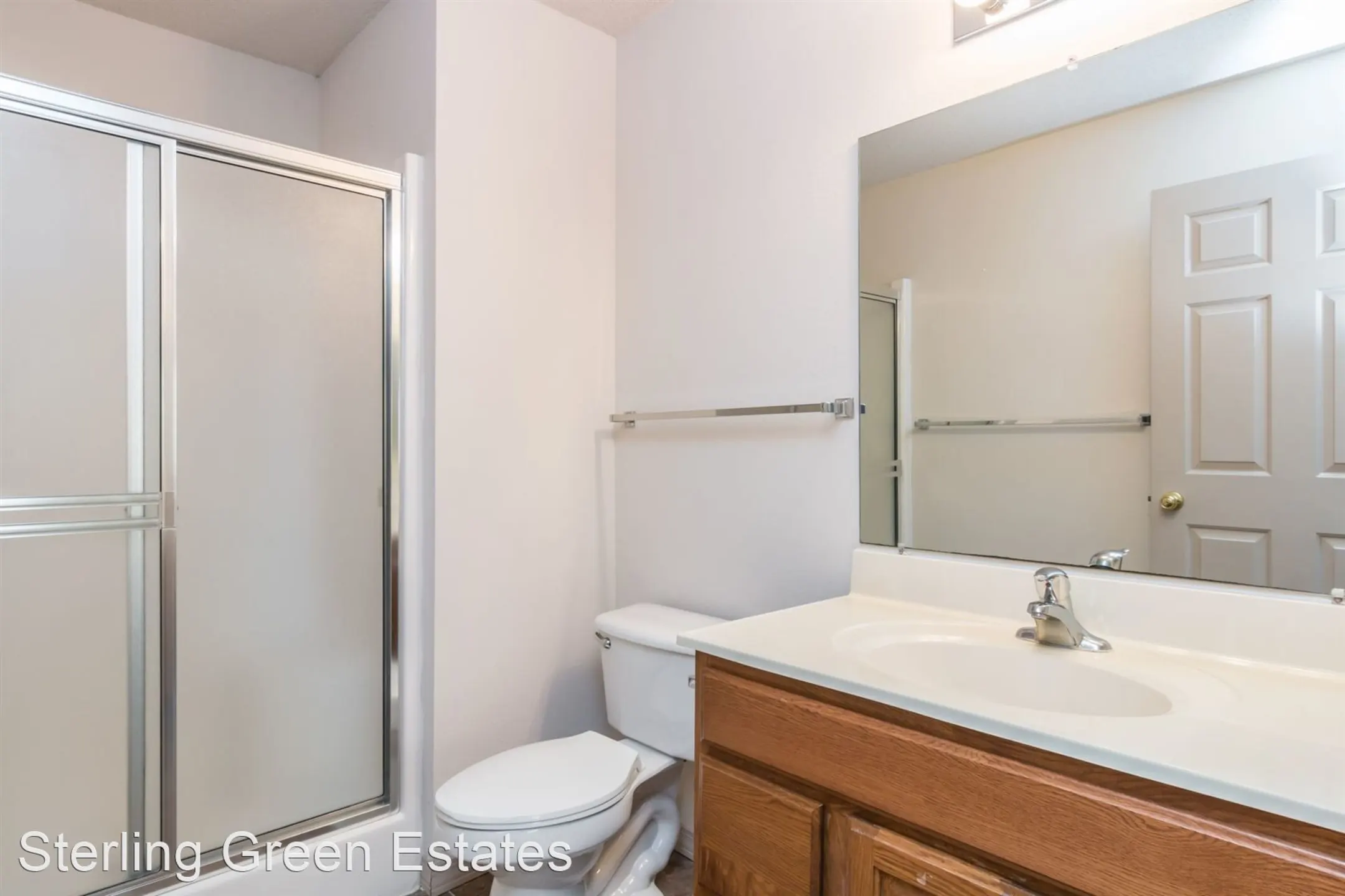Bathroom - Sterling Green - North Sioux City, SD