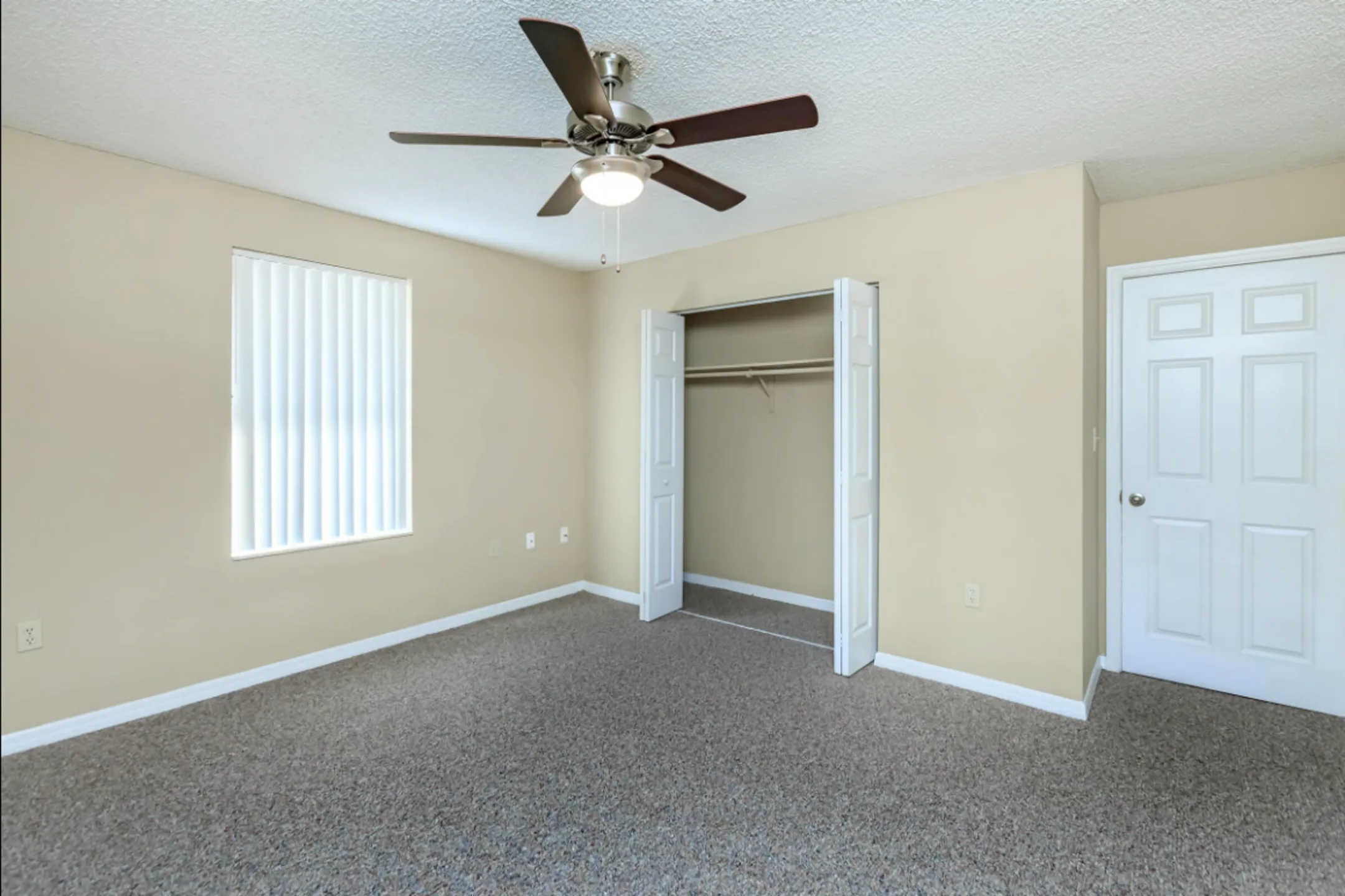 Whispering Oaks Apartments Apartments Orange City, FL 32763