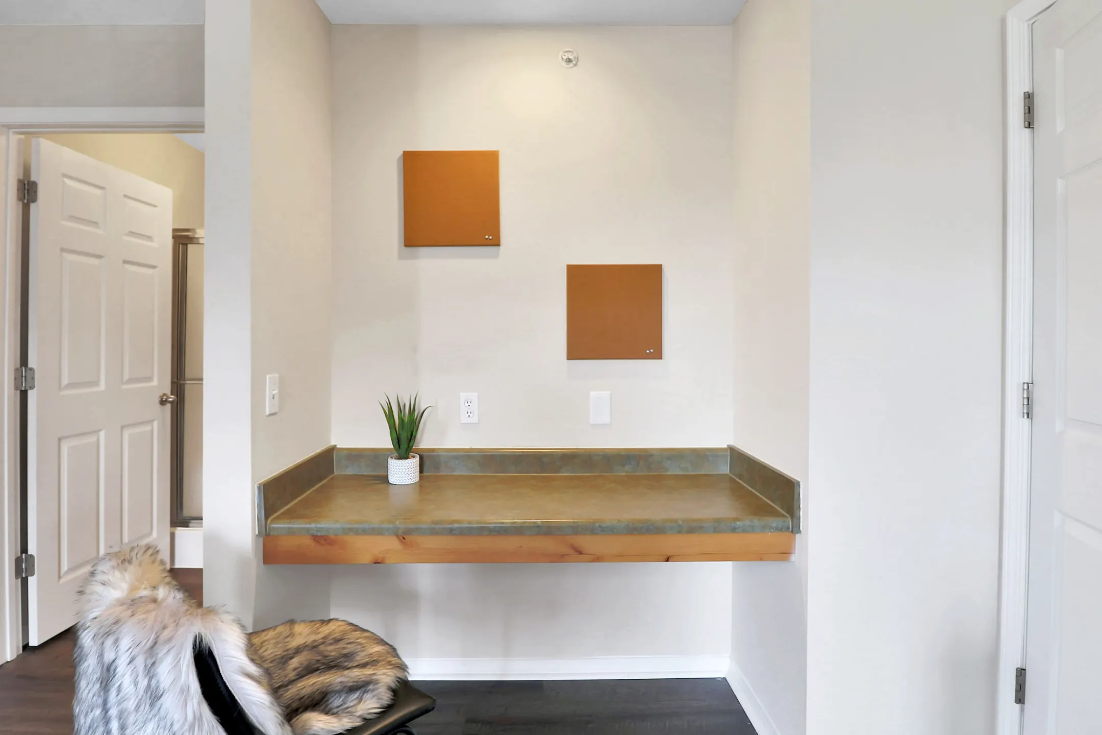 Bedroom - Kensington Park and The Lodges - Springfield, MO