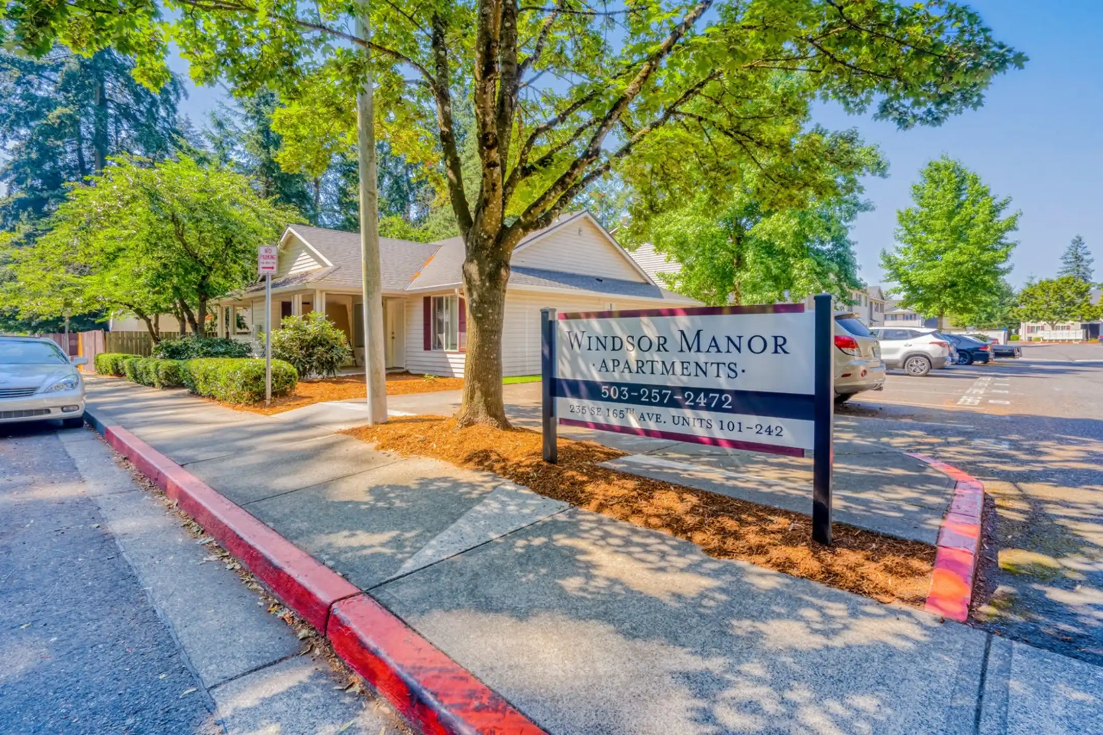 Windsor Manor Apartments Portland, OR 97233