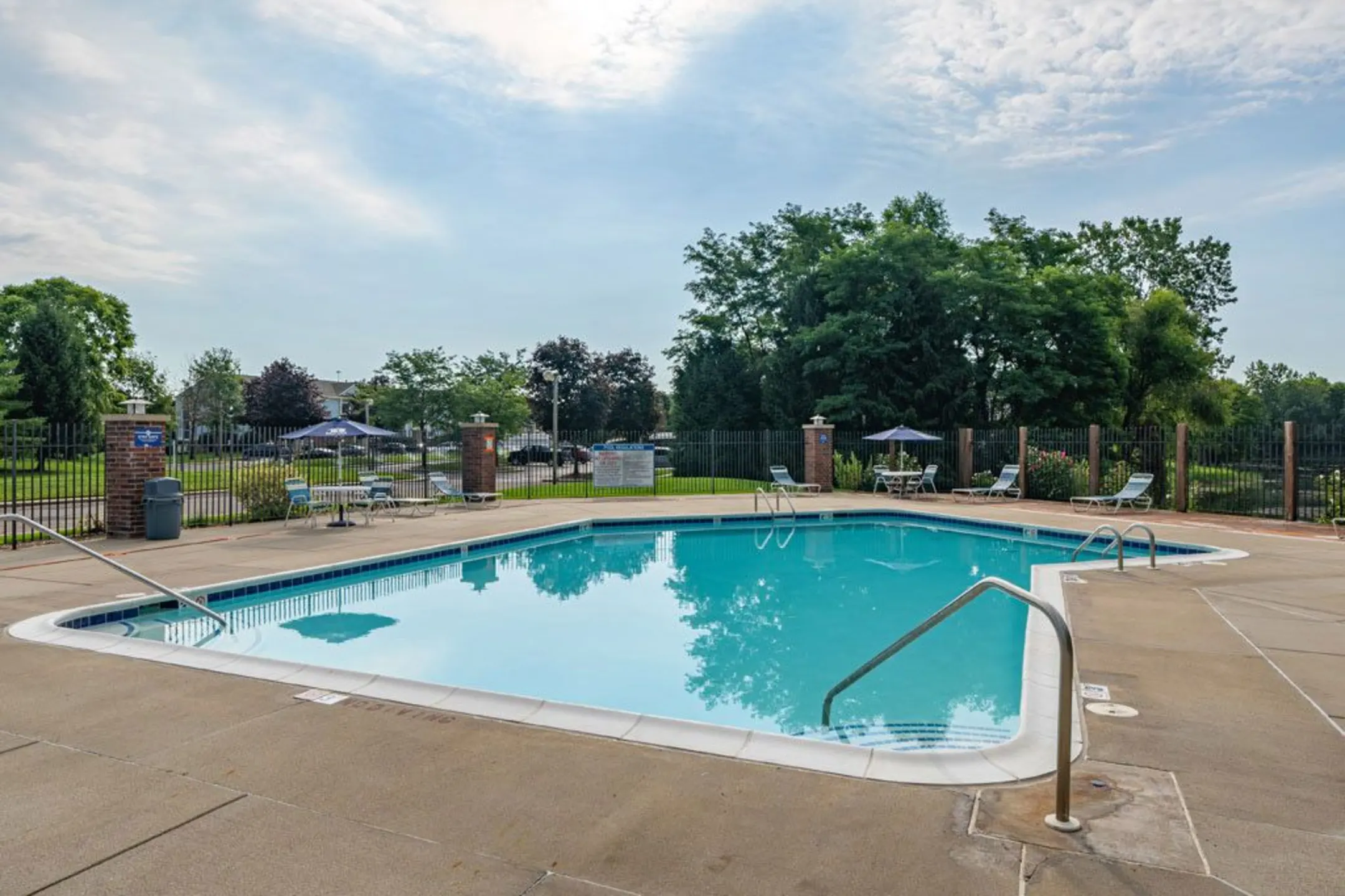 Pool - Arbor Lakes - Elkhart, IN