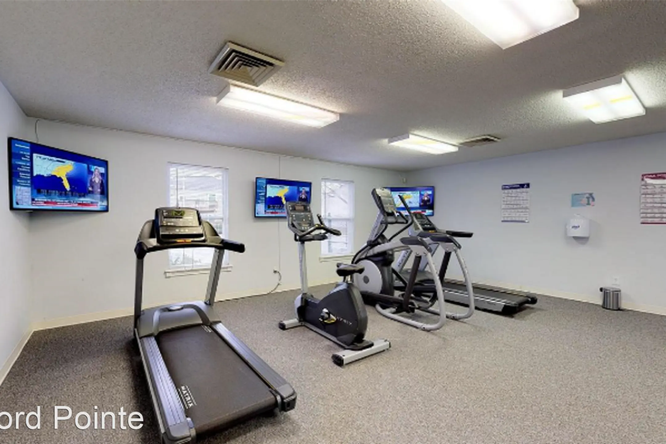Fitness Weight Room - Bradford Pointe Apartments - Evansville, IN