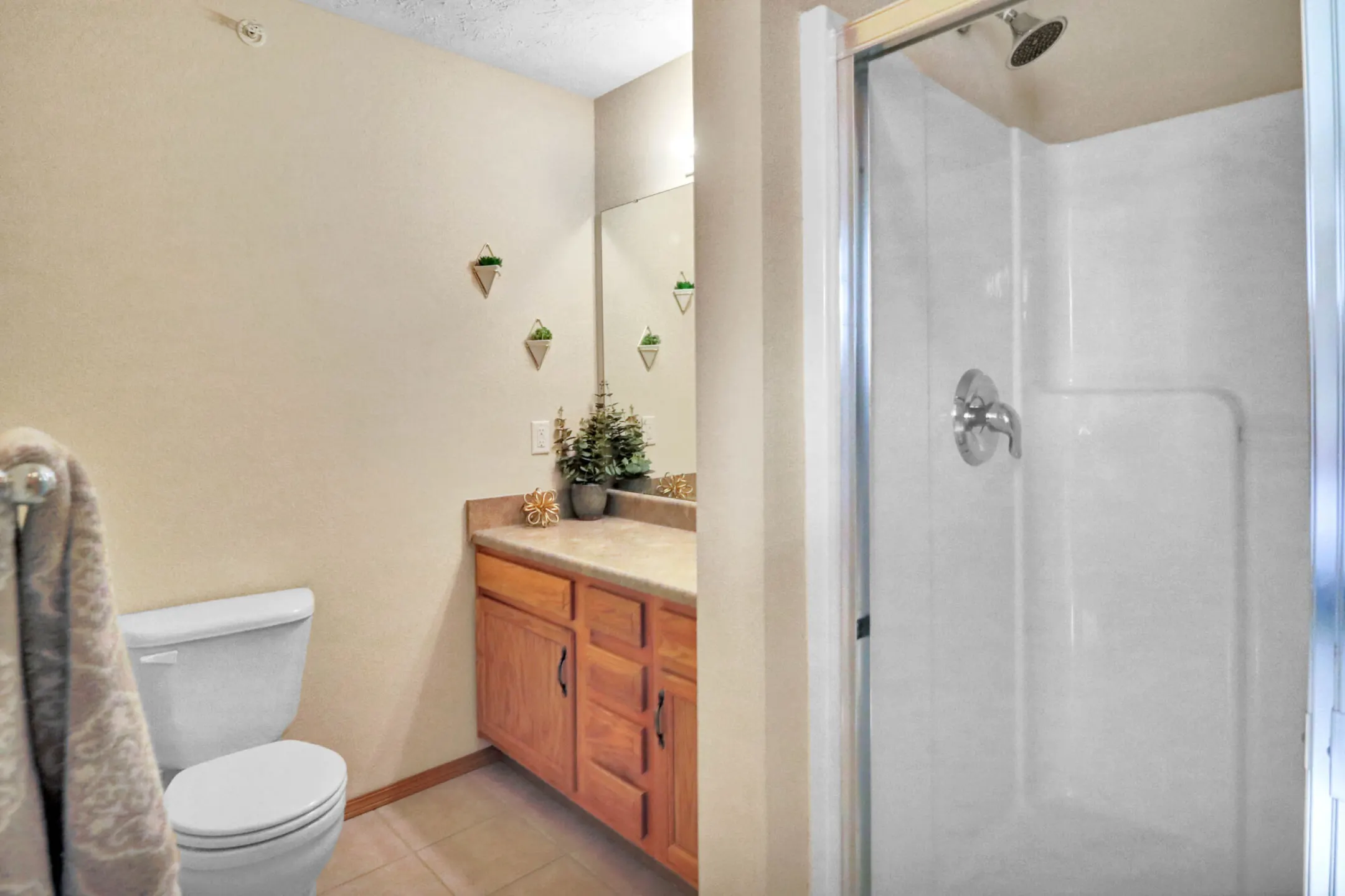 Bathroom - Old Stone Apartments - Republic, MO
