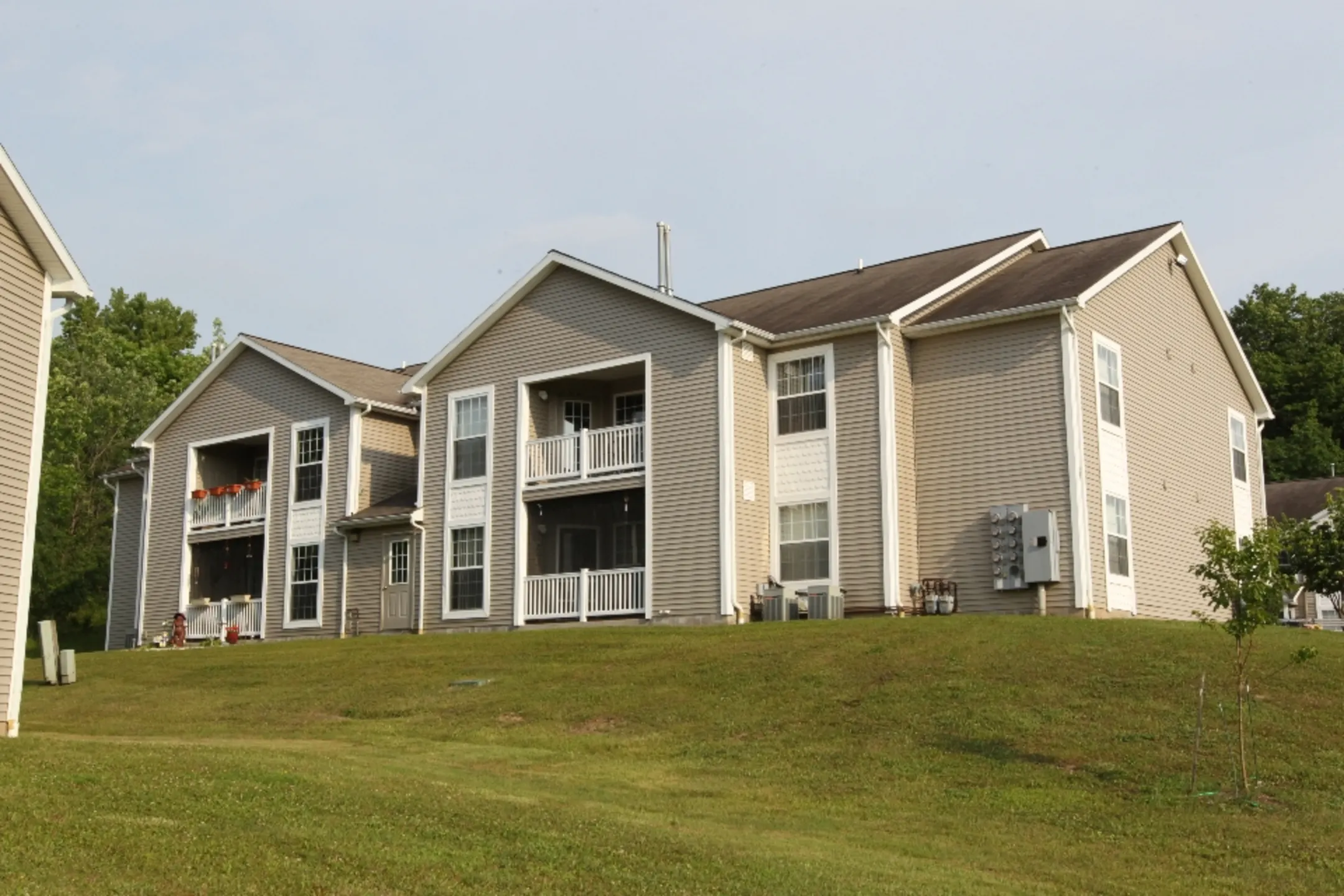 Woodhill 840 Peirson Ave Newark, NY Apartments for Rent Rent.