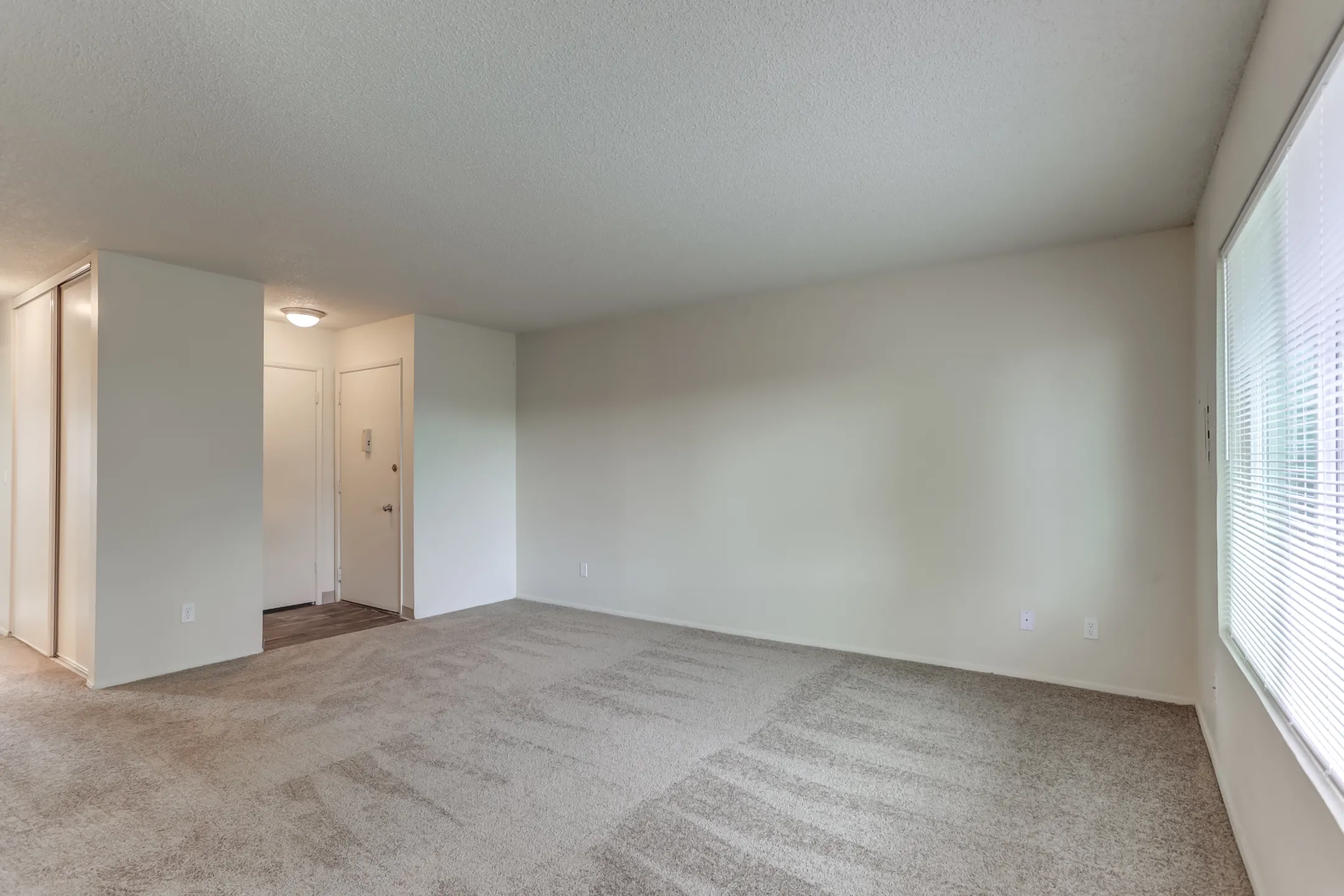Living Room - Center Plaza - Beaverton, OR