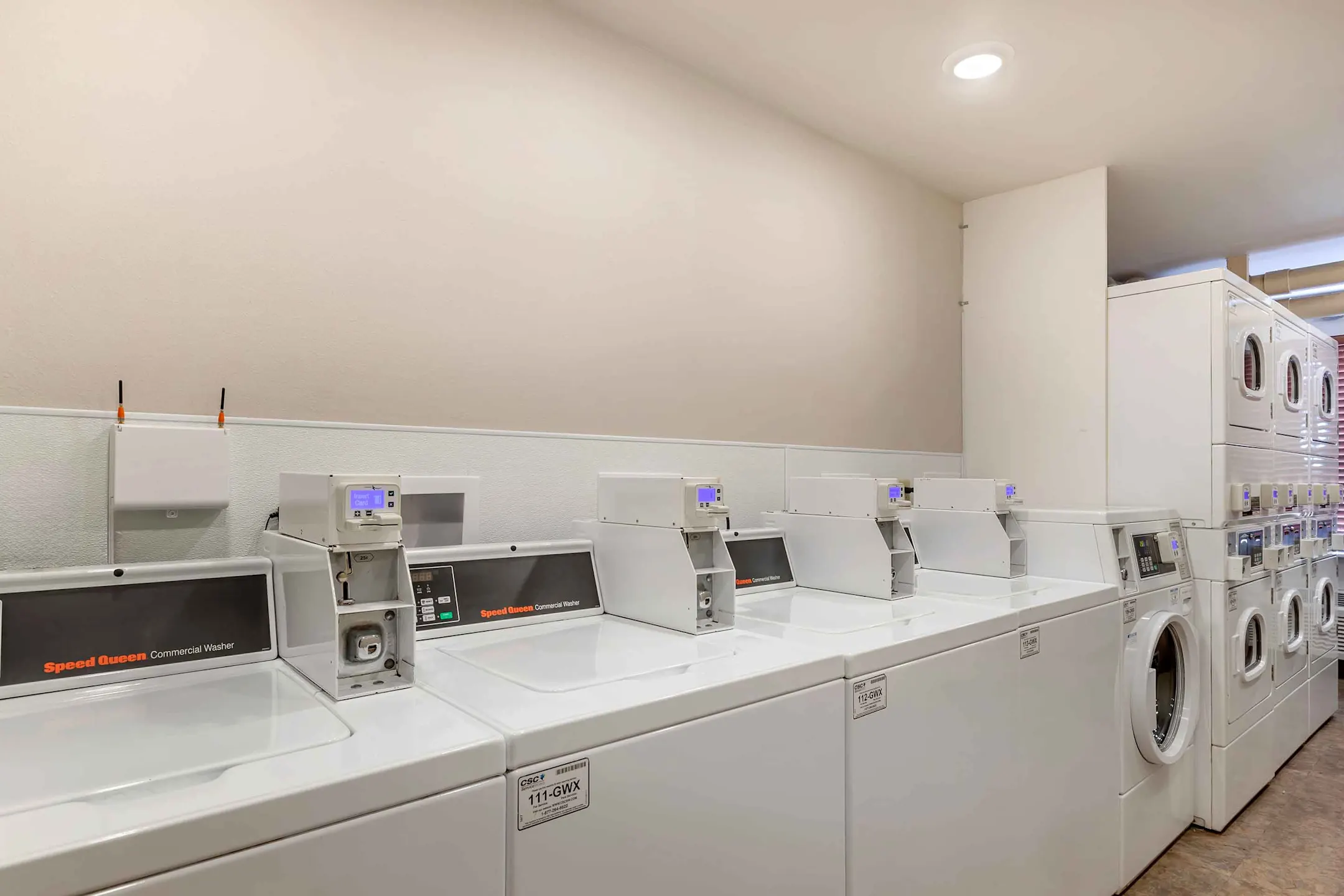 Furnished Studio Omaha Southwest 6855 S 118th St Omaha, NE