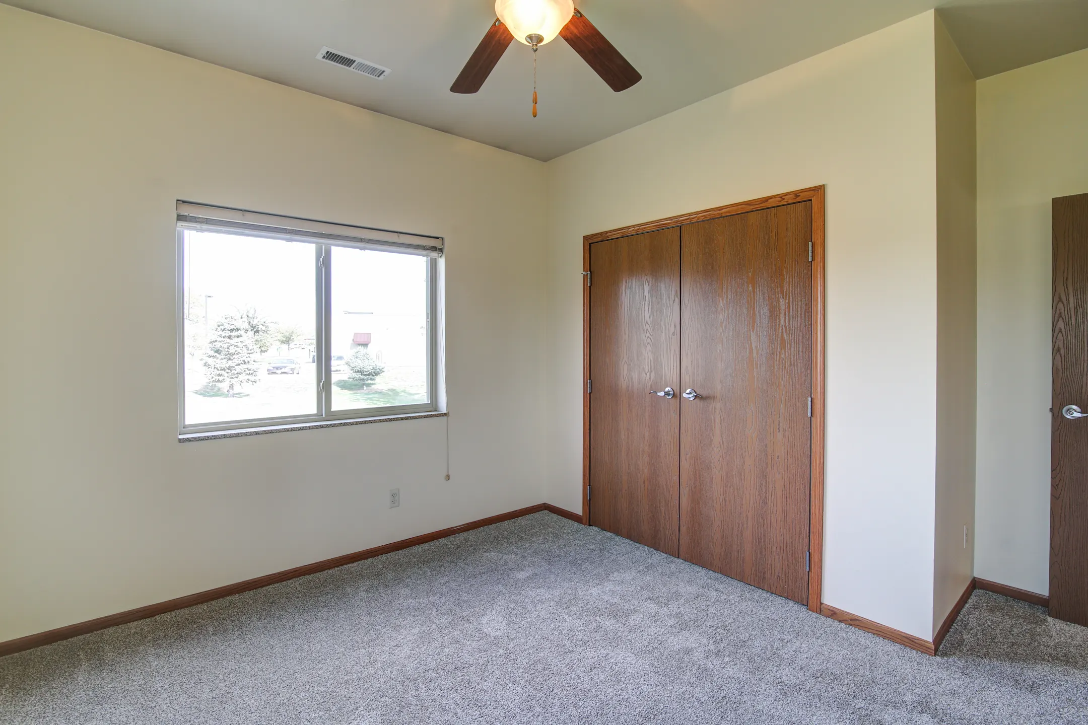Bedroom - M&I Apartments - Aberdeen, SD