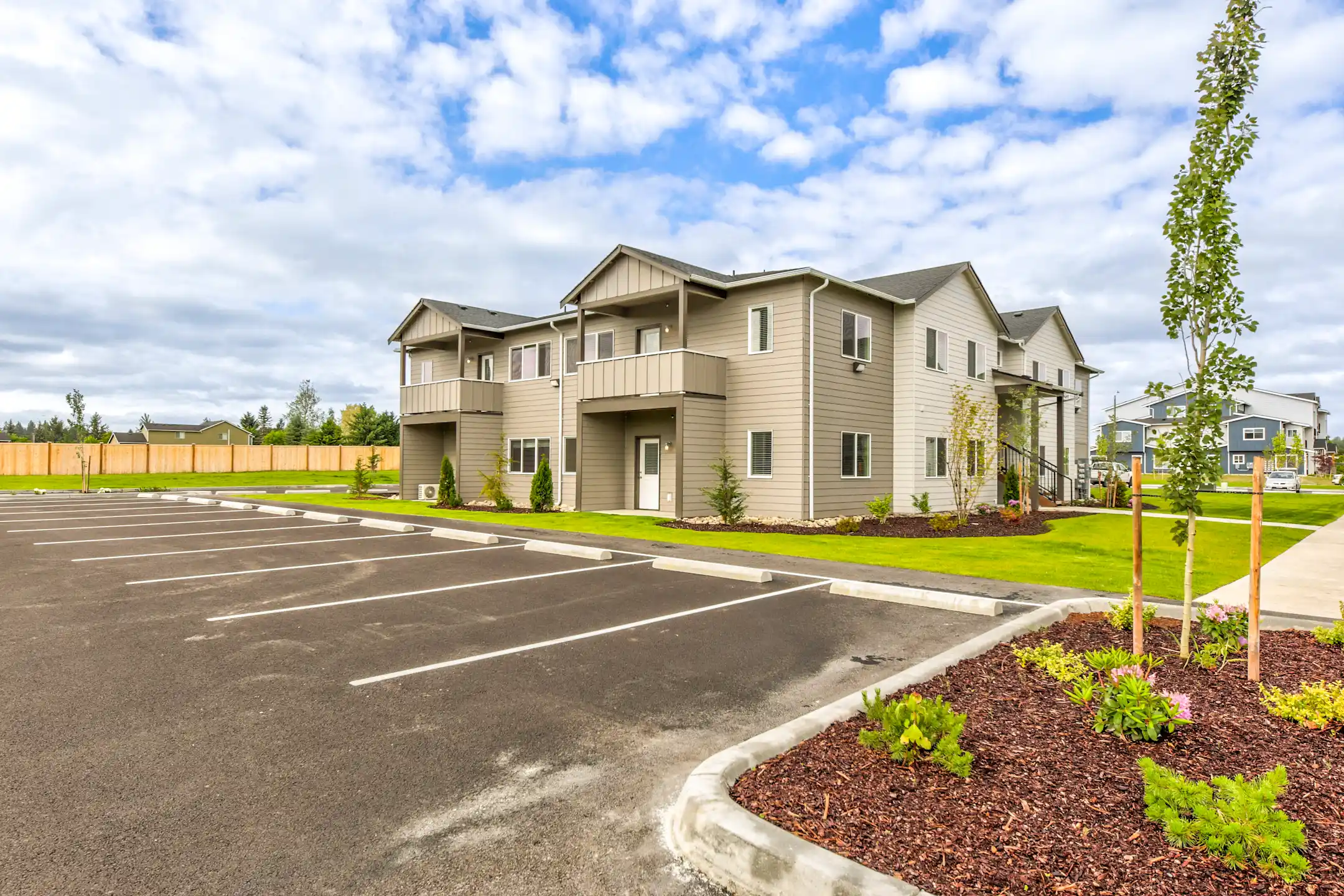 Ridgeline Apartments 15037 Tahoma Blvd SE Yelm, WA Apartments for