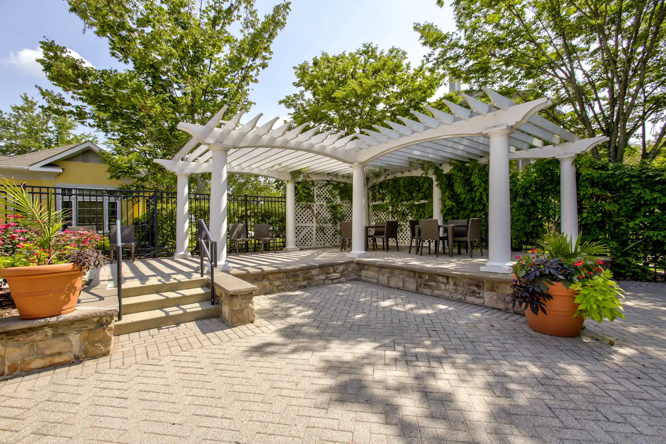 Broadlands Apartments 21799 Crescent Park Sq Broadlands, VA