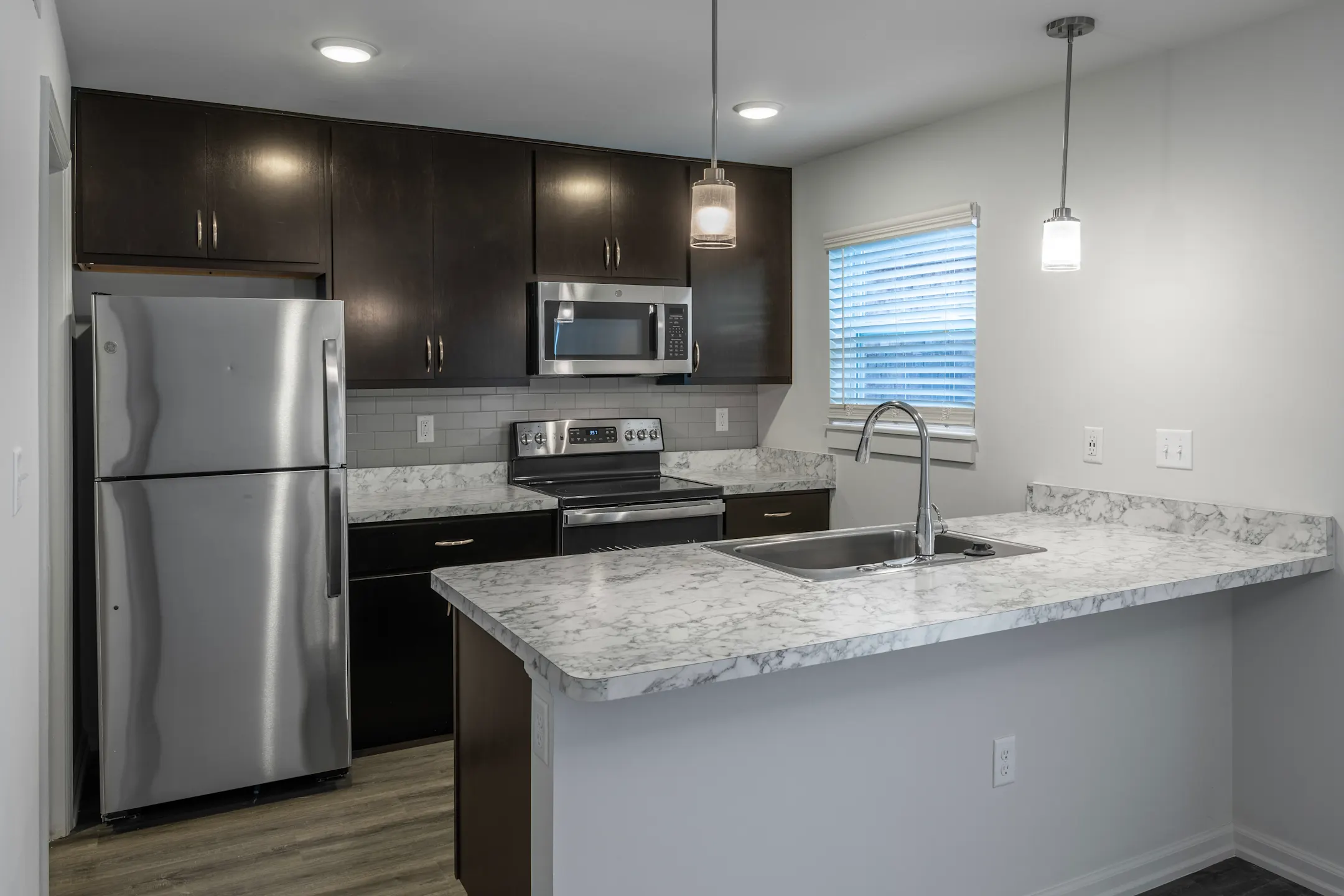 Versailles Village 151 Versailles Cincinnati, OH Apartments for