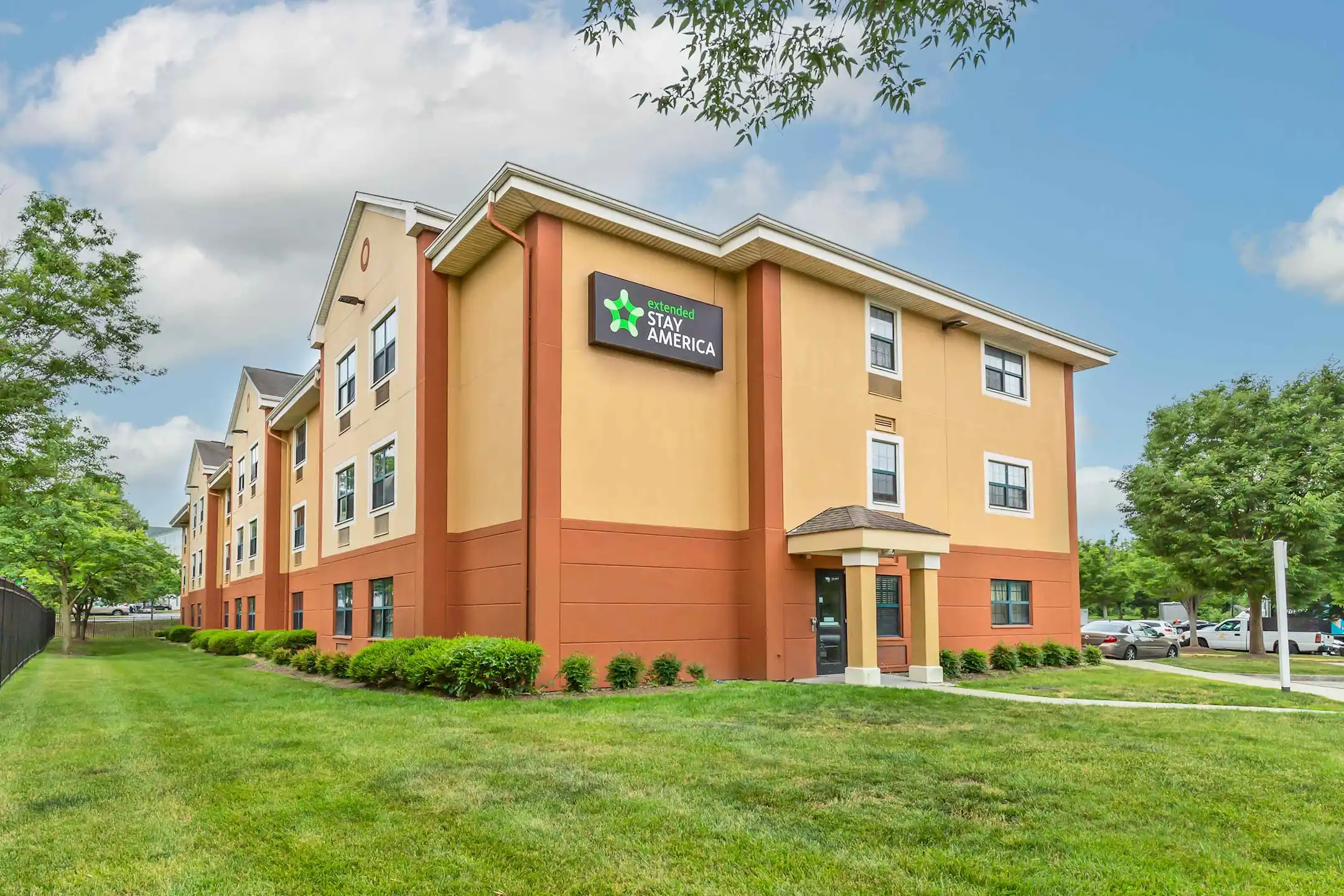 Building - Furnished Studio - Baltimore - BWI Airport - Aero Dr. - Linthicum Heights, MD