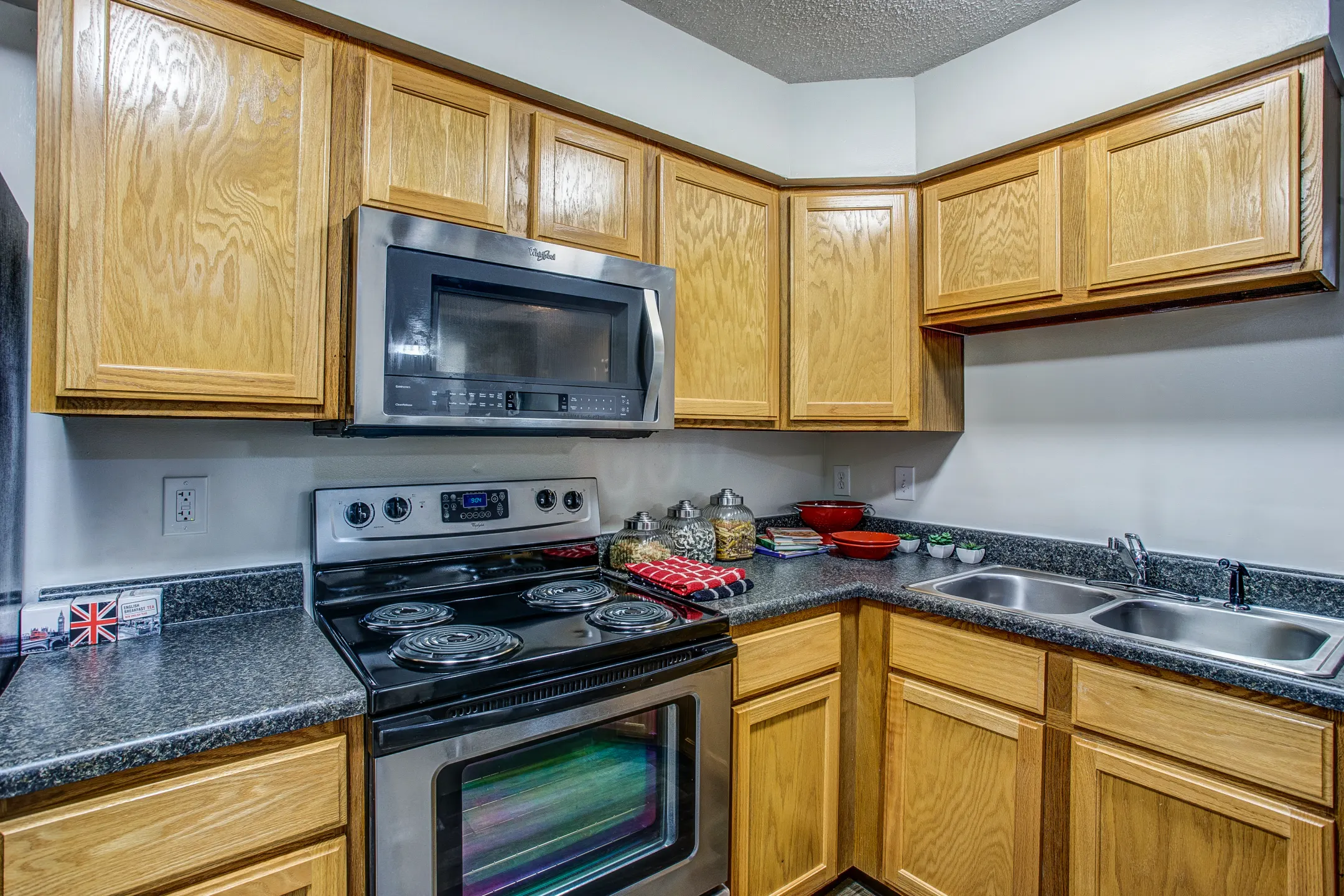 Kitchen - Baxter Crossings - Chesterfield, MO
