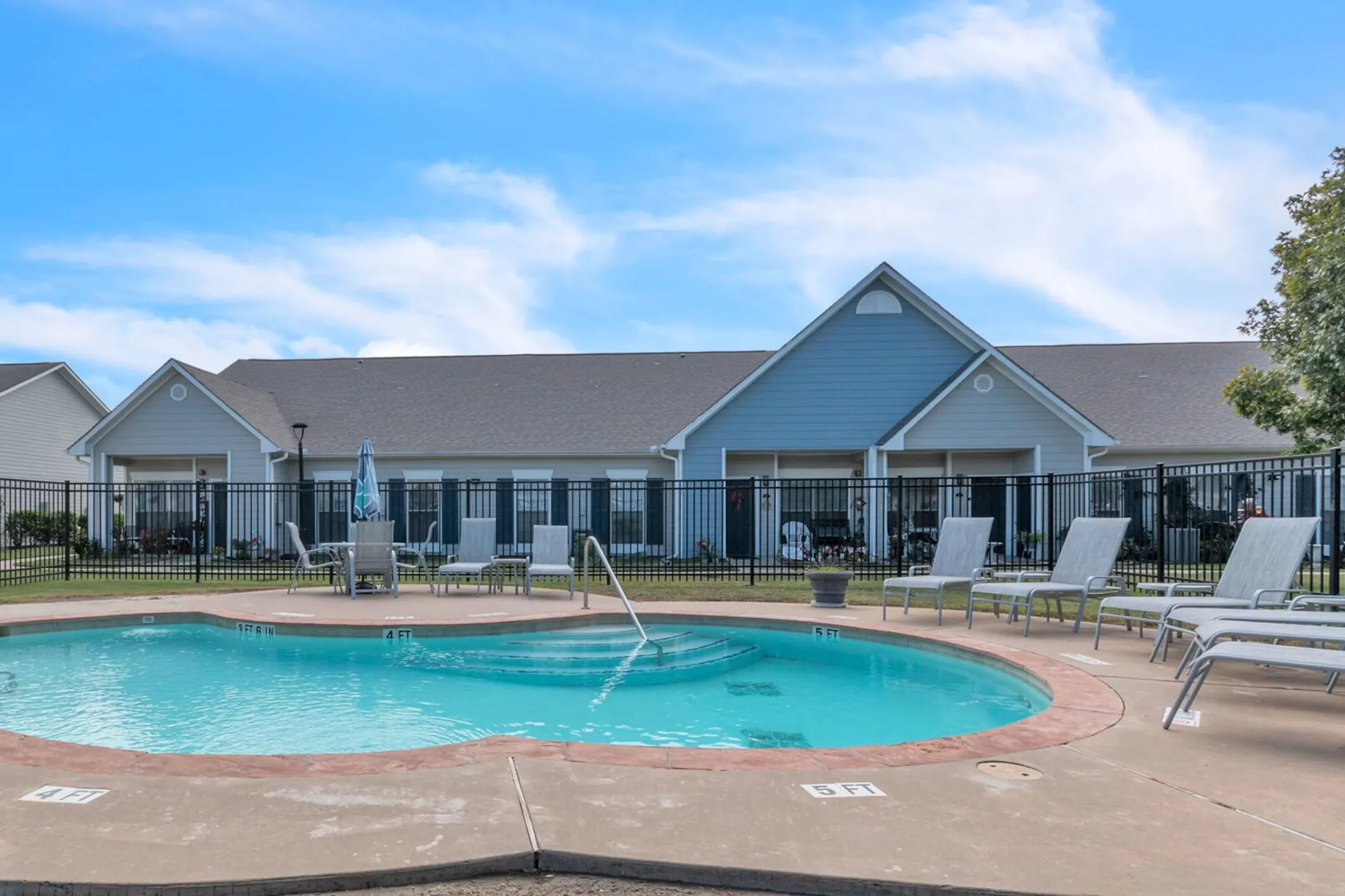 Lake Jackson Manor 120 Garland Dr Lake Jackson, TX Apartments for