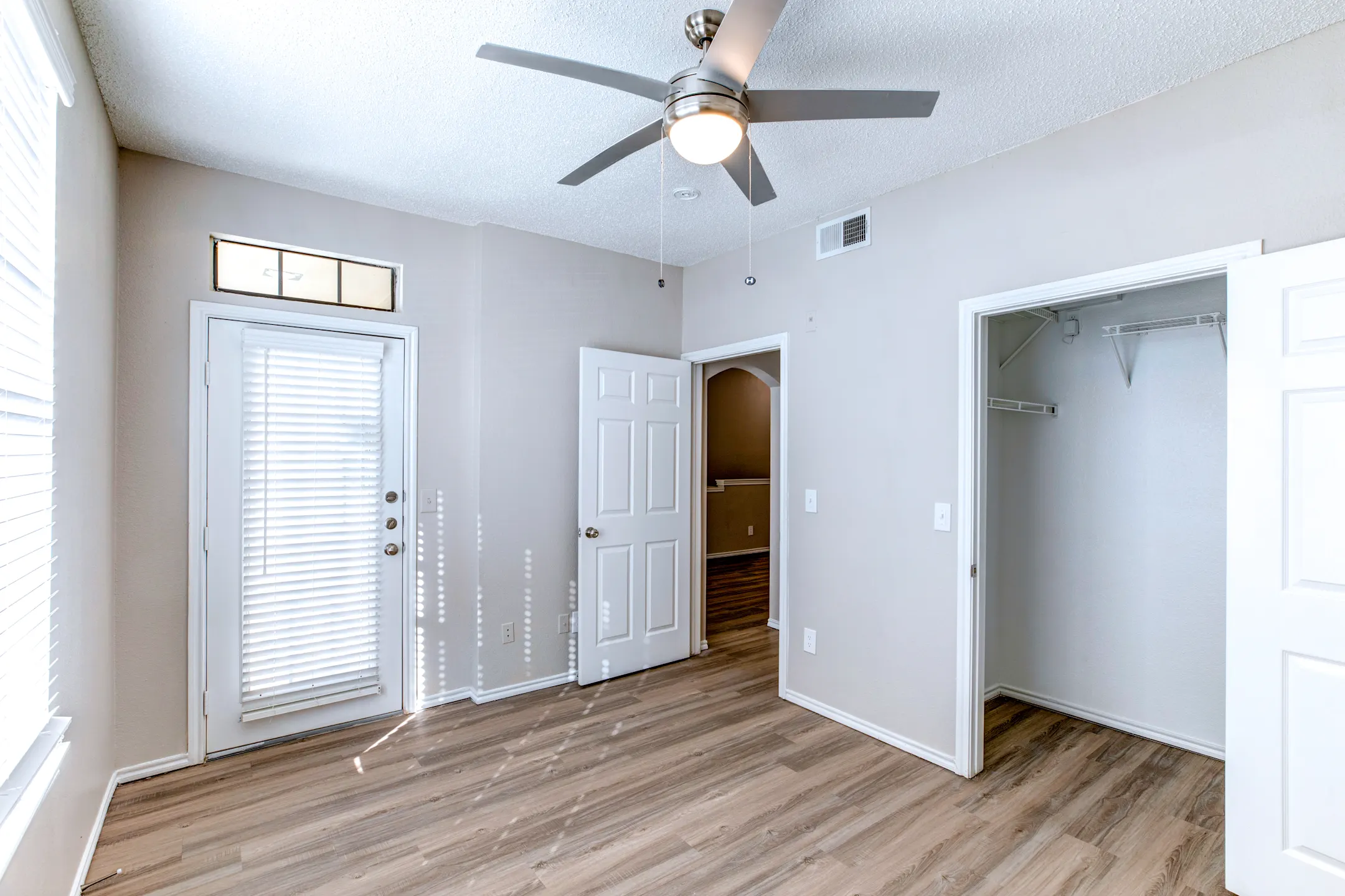 Devi Valley Ranch 621 Cowboys Pkwy Irving, TX Apartments for Rent