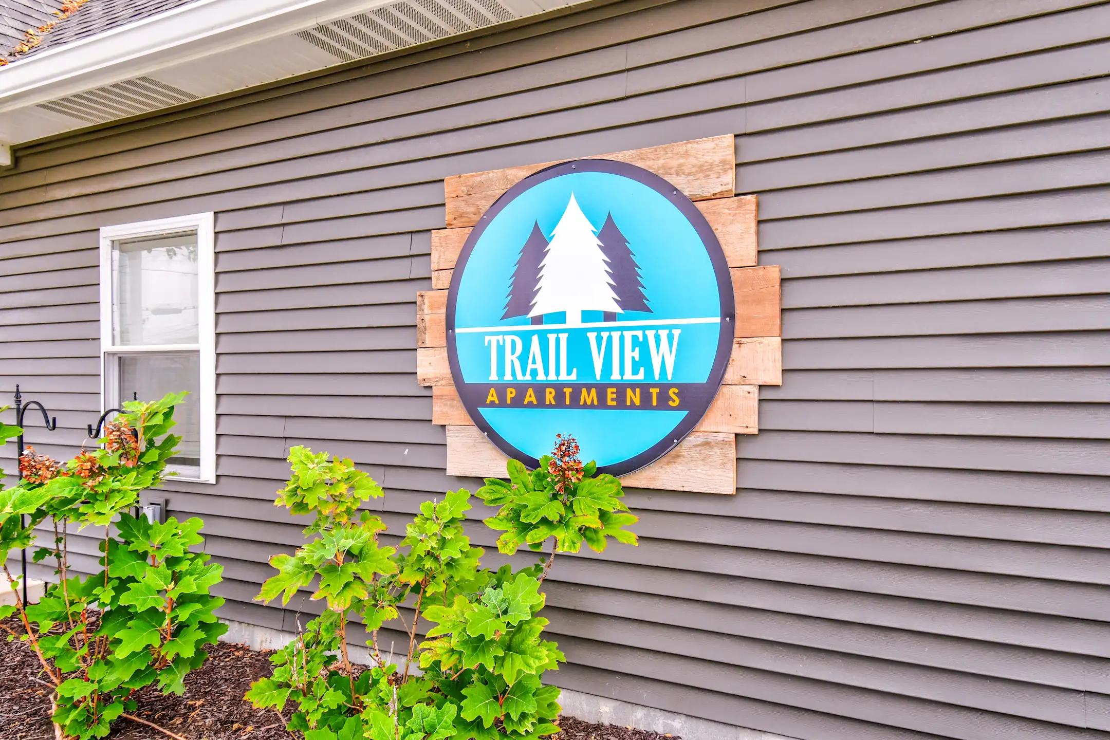 Community Signage - Trail View Apartments - Kokomo, IN