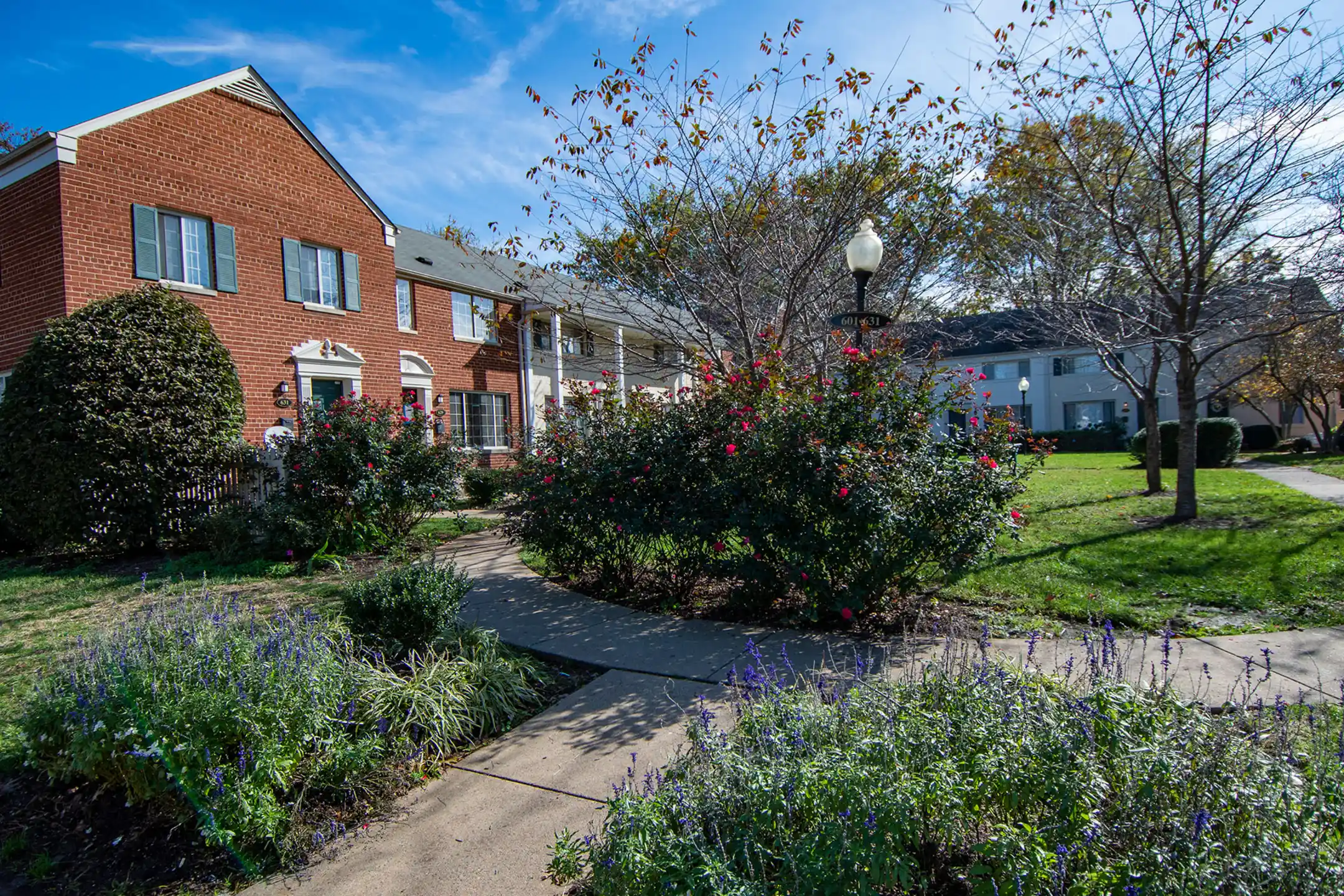 Brookville Townhomes 5402 Taney Avenue Alexandria, VA Townhomes for