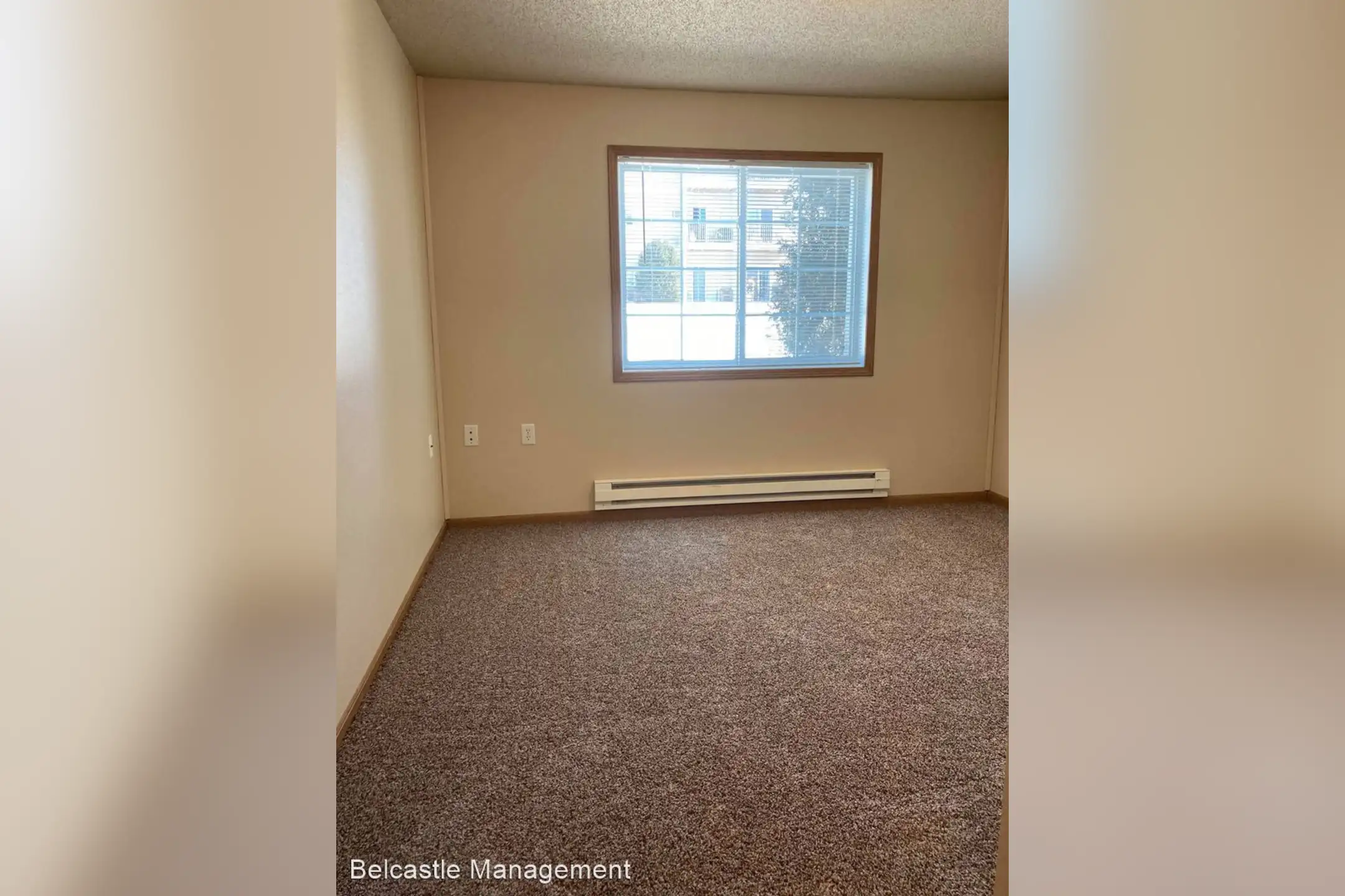 Living Room - Boulder Apartments - Bismarck, ND