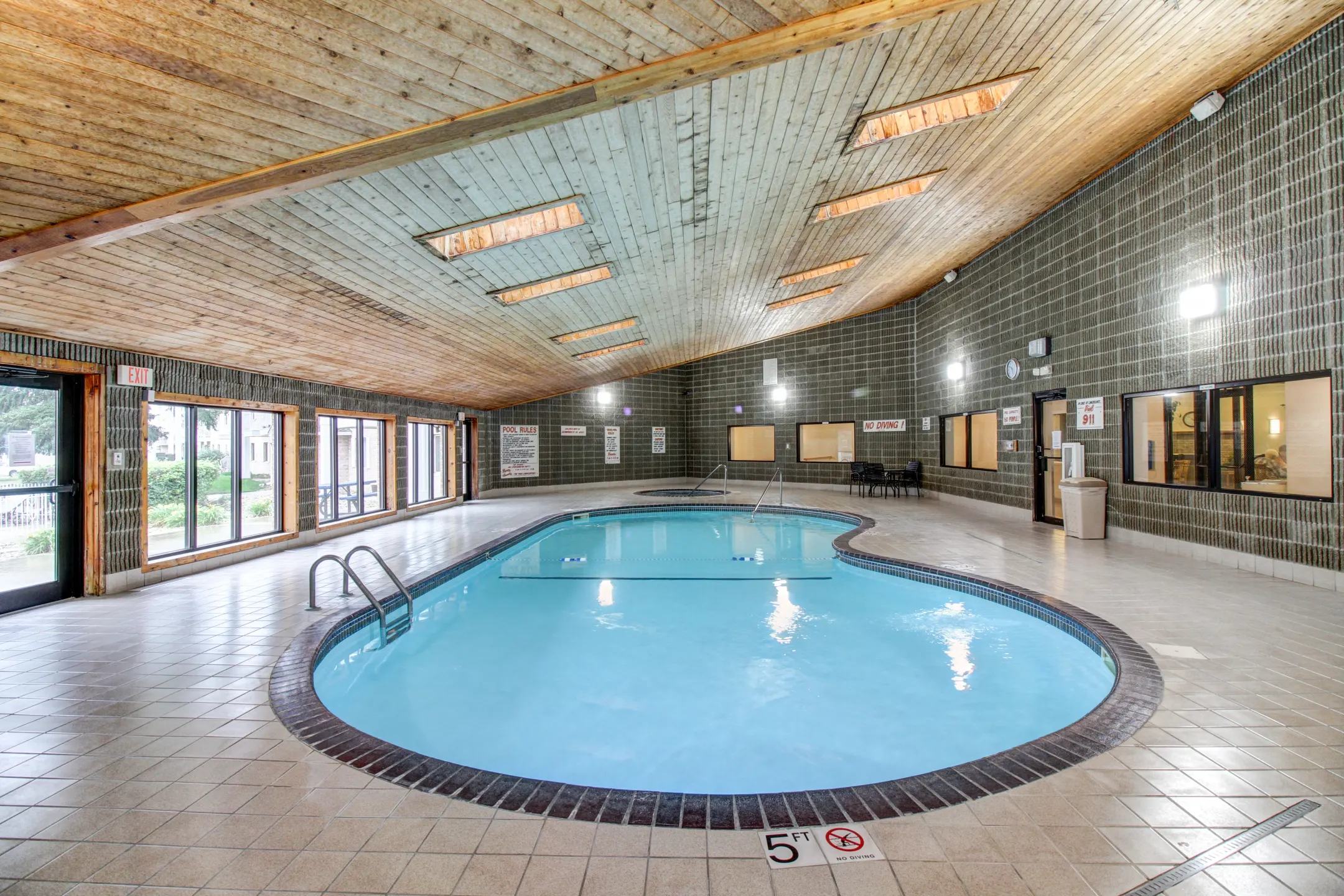 Pool - Victoria Estates - Sioux Falls, SD