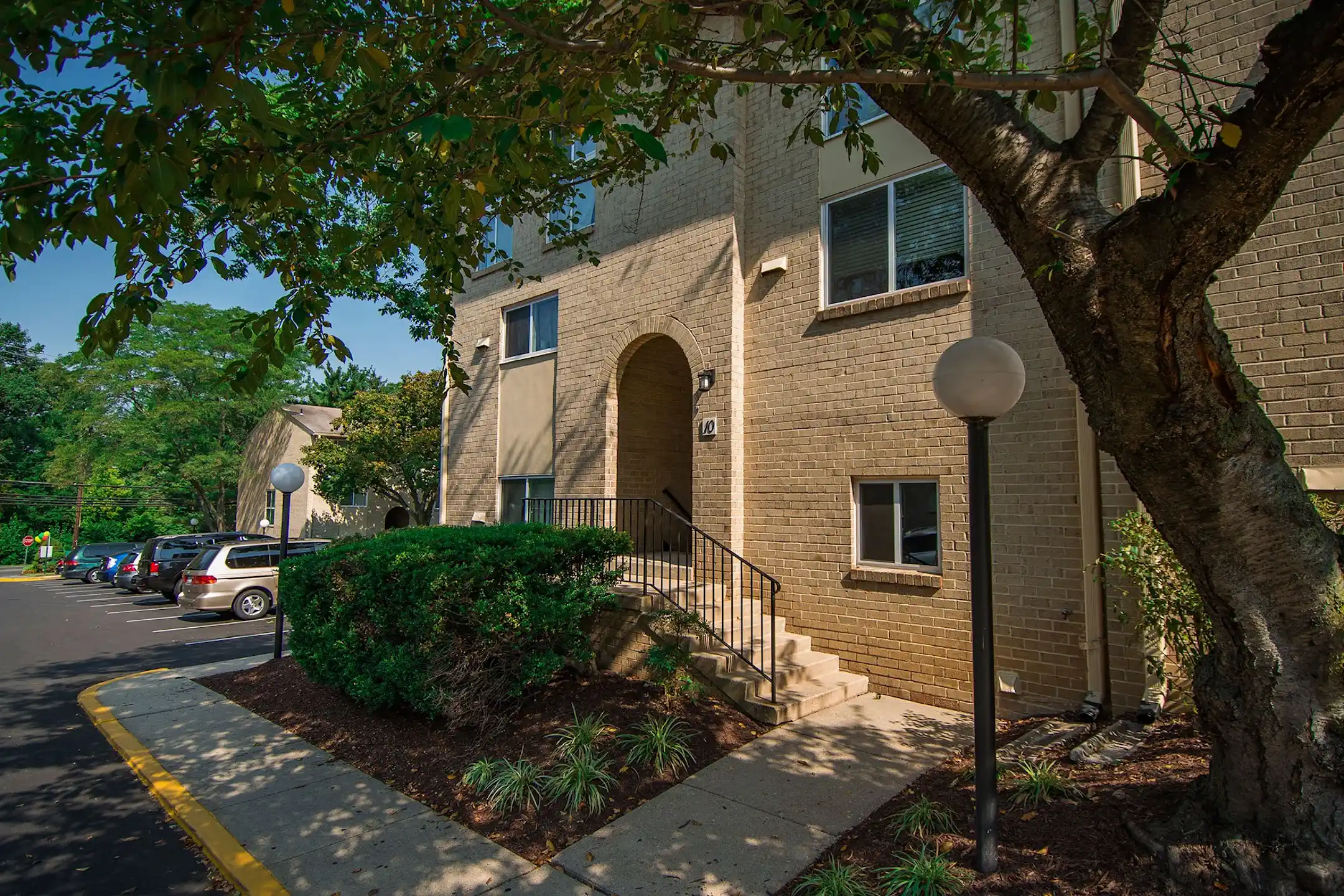 Maplewood Villas 325 N Summit Ave Gaithersburg, MD Apartments for Rent Rent.