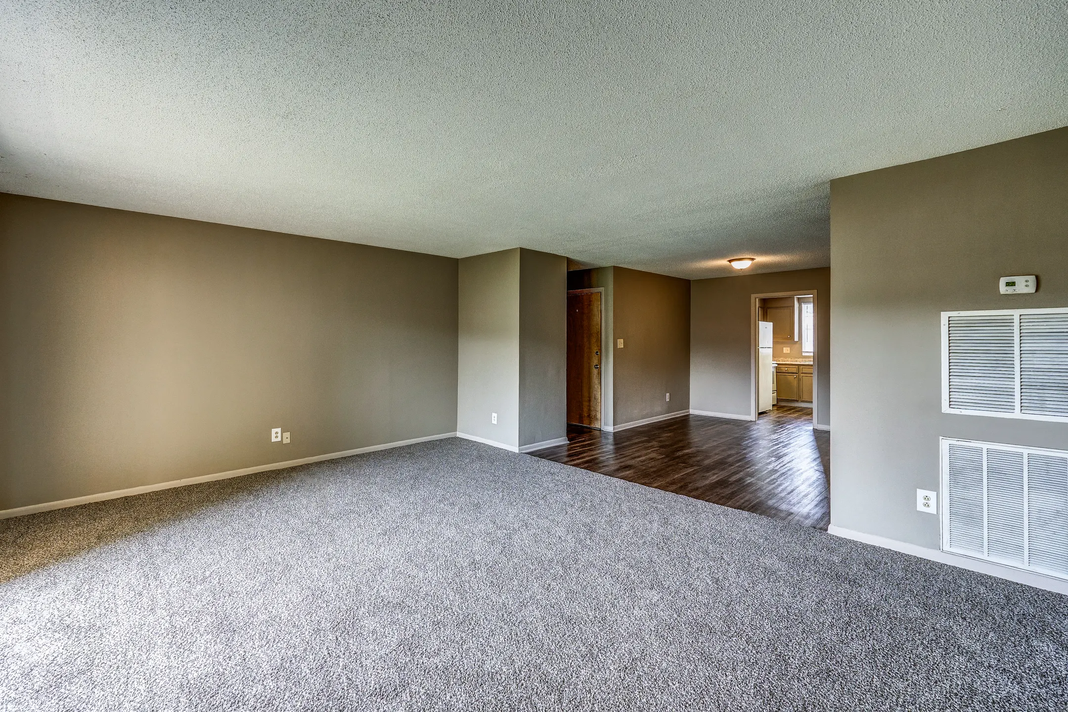 Living Room - Westwood Apartments - Albany, GA