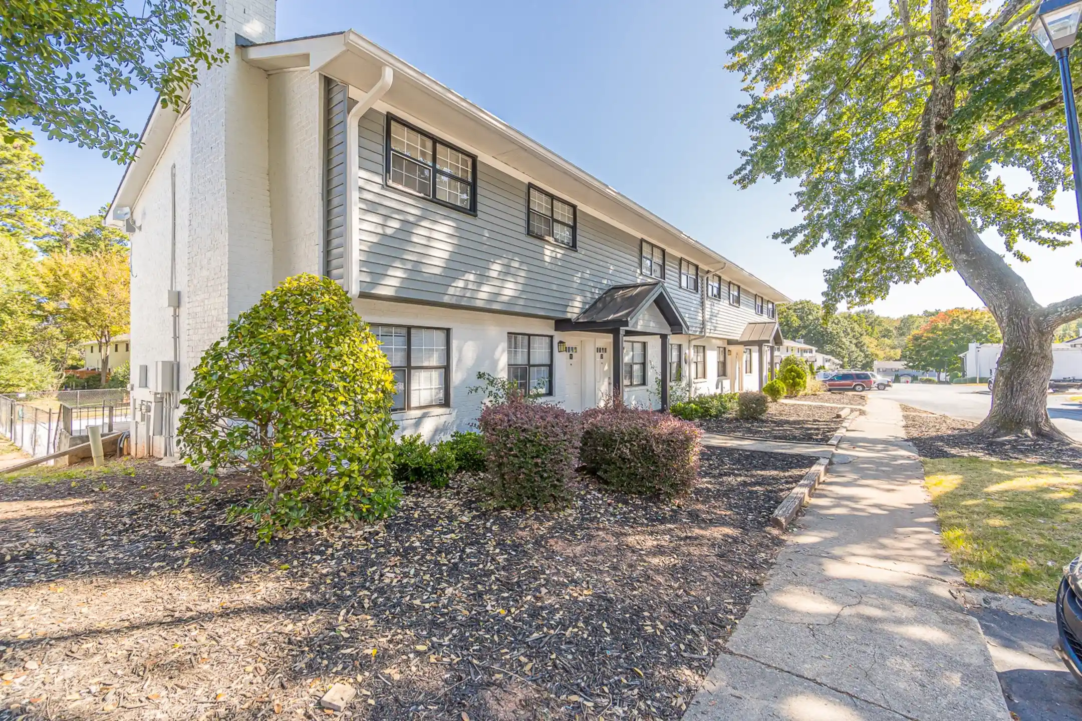 Pinewood Townhomes 3535 Lawrenceville Hwy Tucker, GA Apartments for