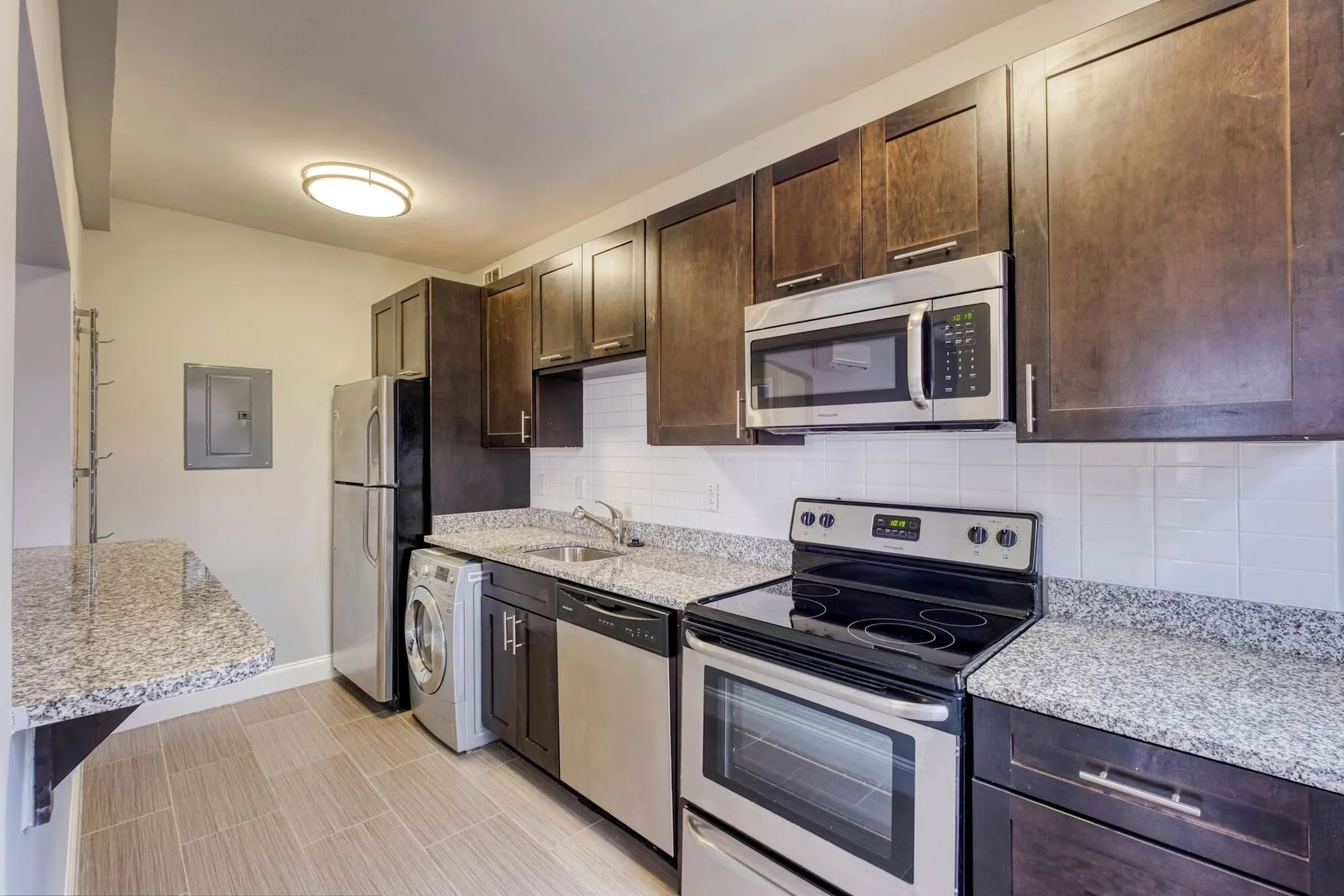 The Metropolitan Apartments Apartments Washington, DC 20002