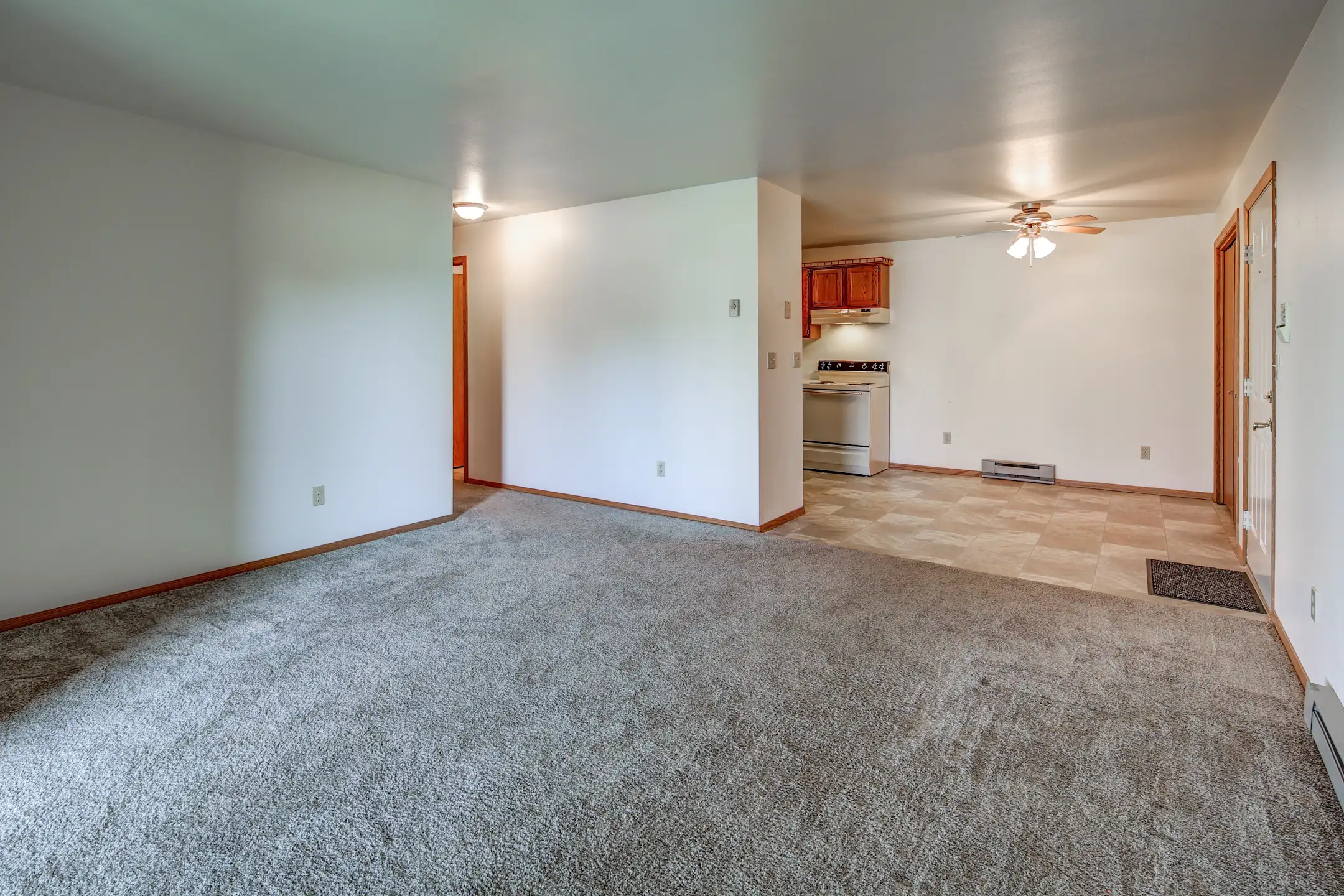 Southbreeze Apartments 624 Frances St Kaukauna, WI Apartments for