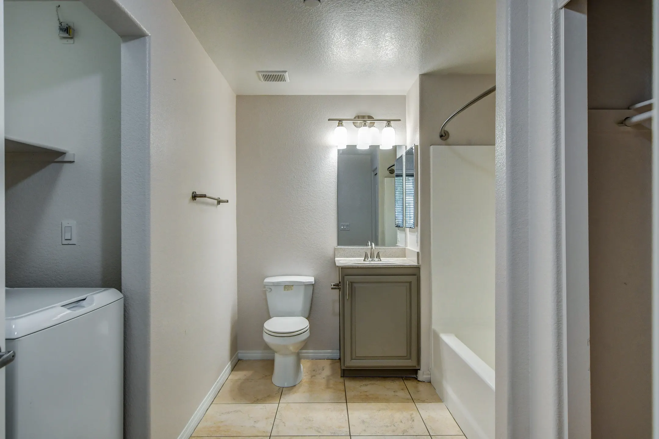 Bathroom - Fleetwood - Las Vegas, NV