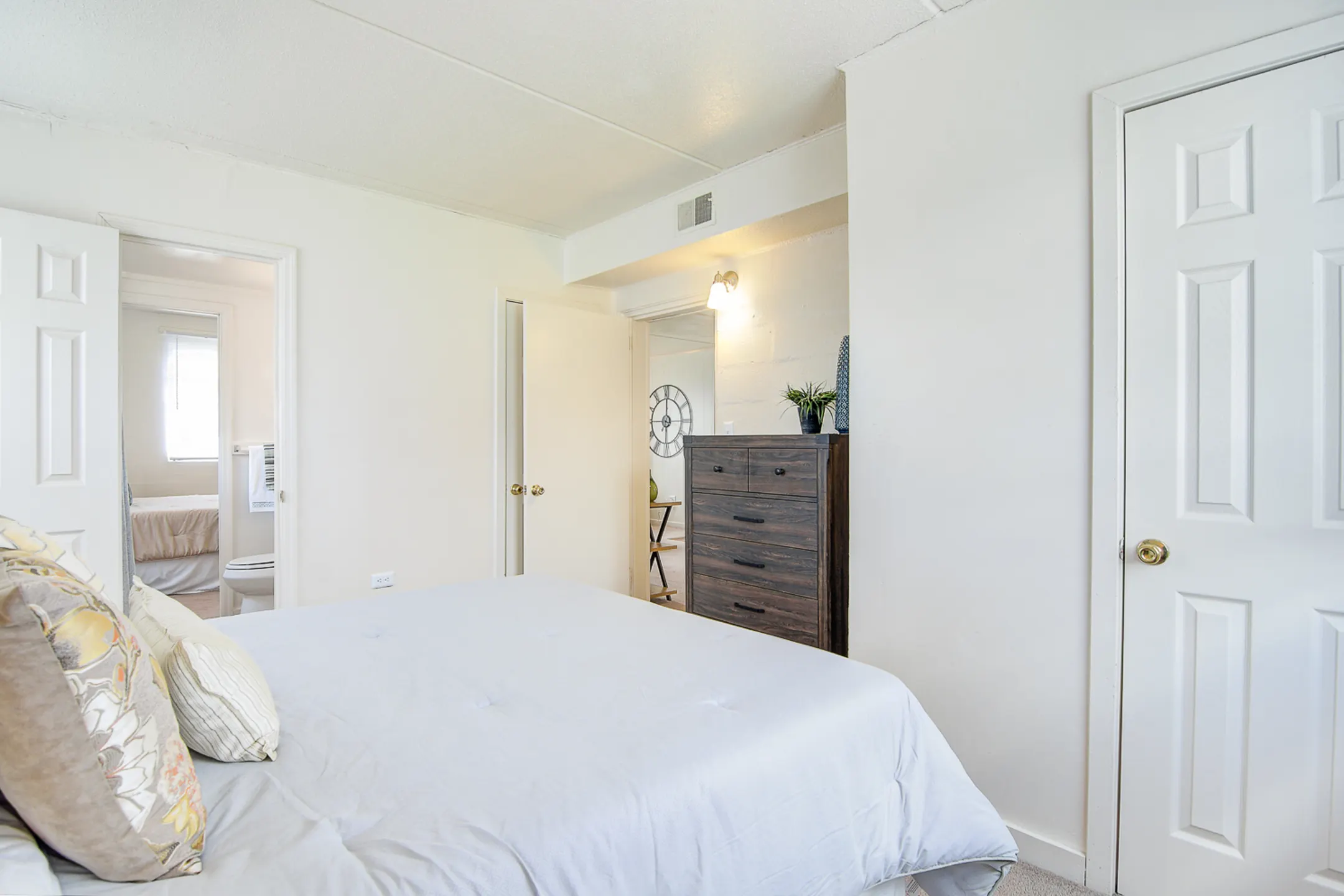 Sedgefield Apartments 5941 Willard Dr Hanahan, SC Apartments for