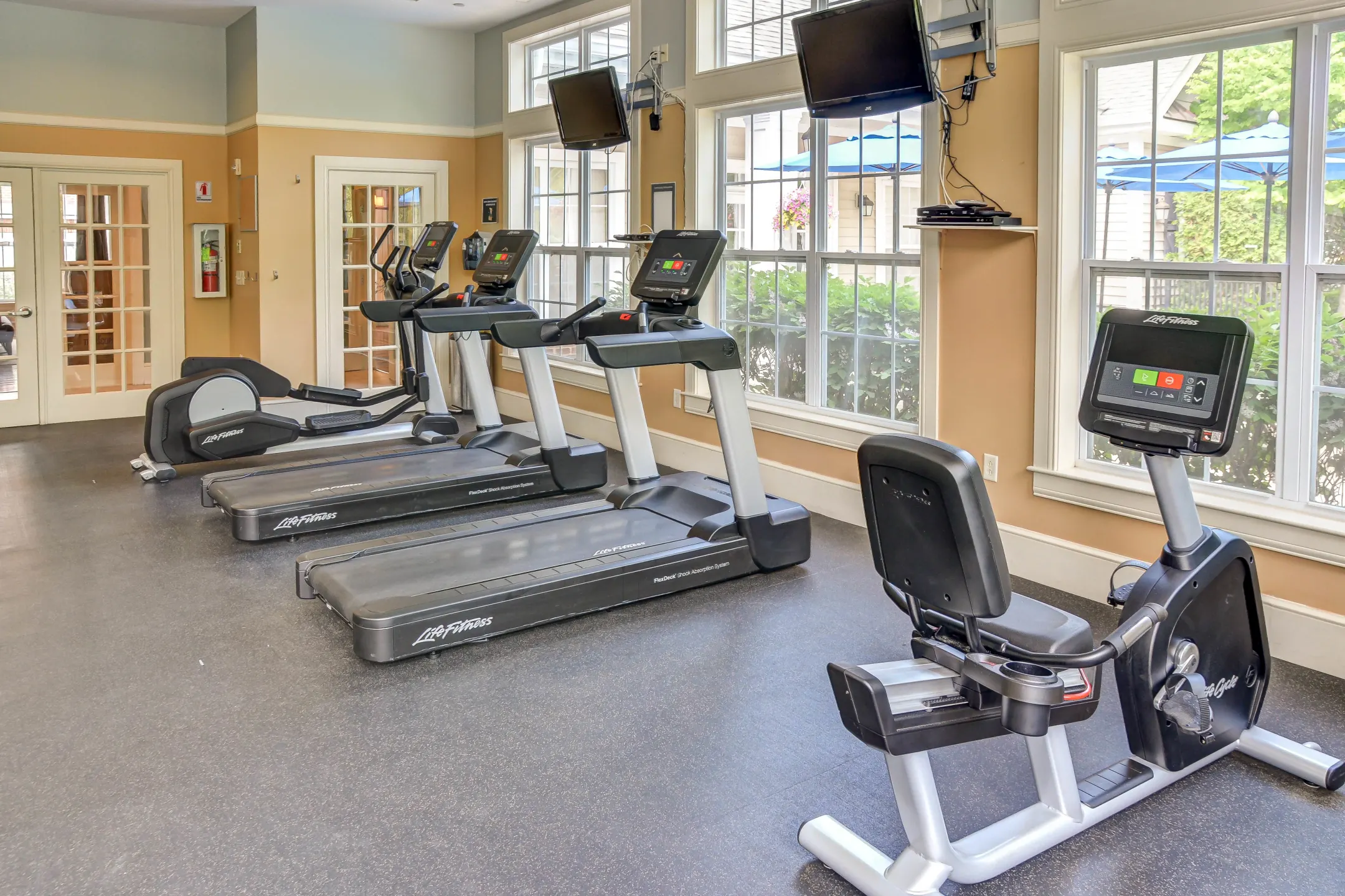 Fitness Weight Room - Huntington Townhomes - Shelton, CT