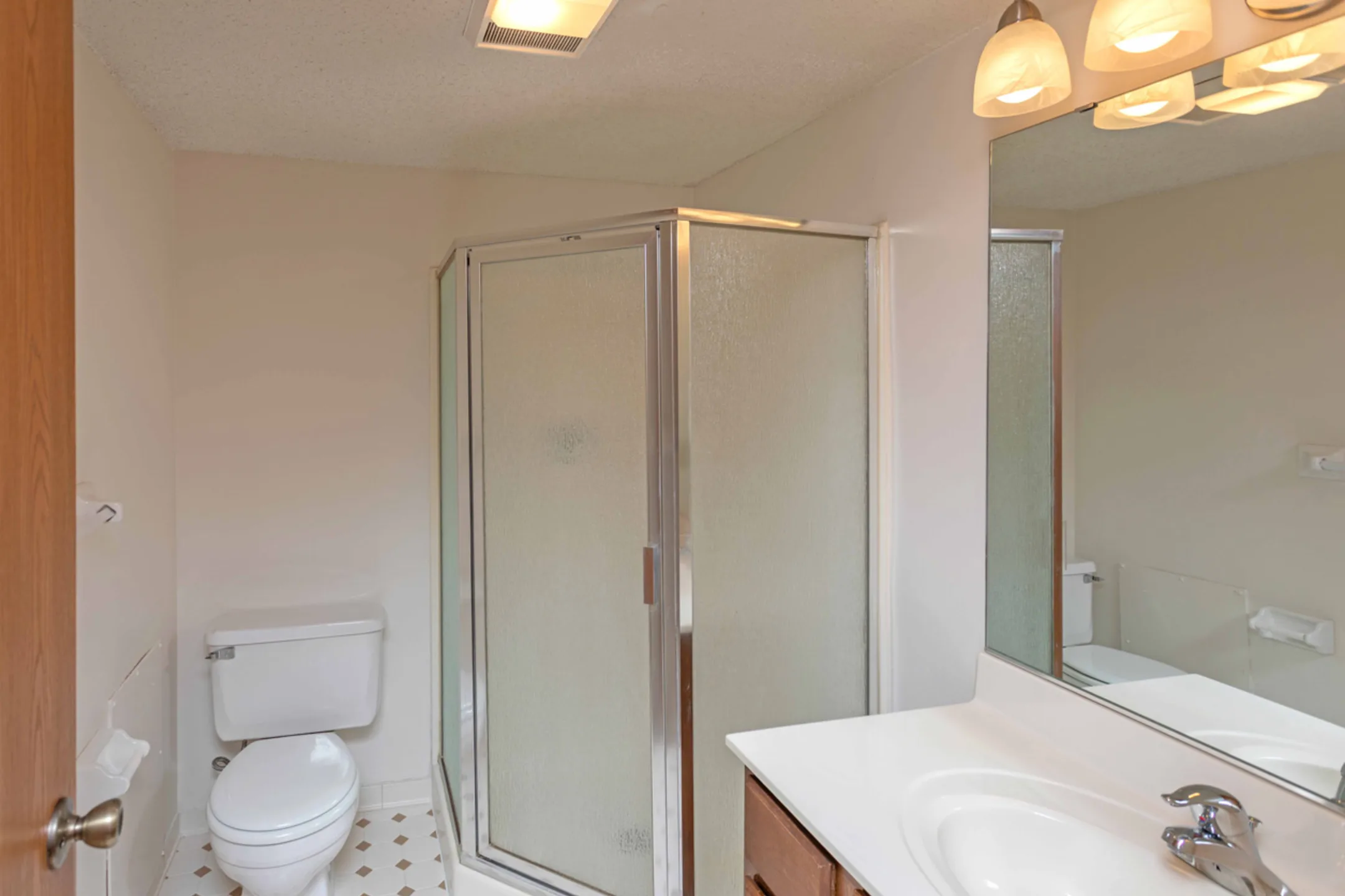 Bathroom - Eagle Ridge Apartments - Maple Grove, MN