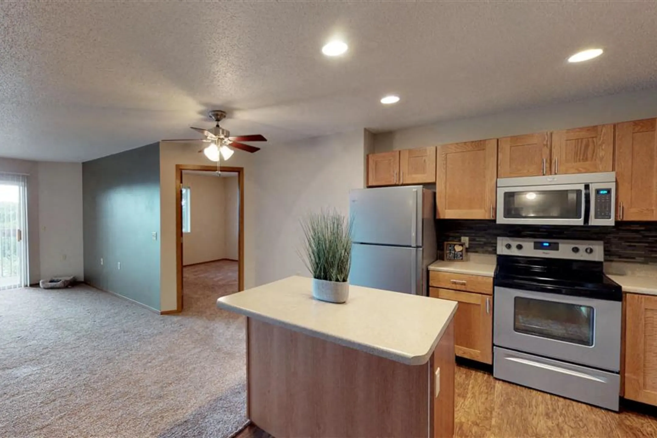 Oxbow Park Apartments Apartments Sioux Falls, SD 57106