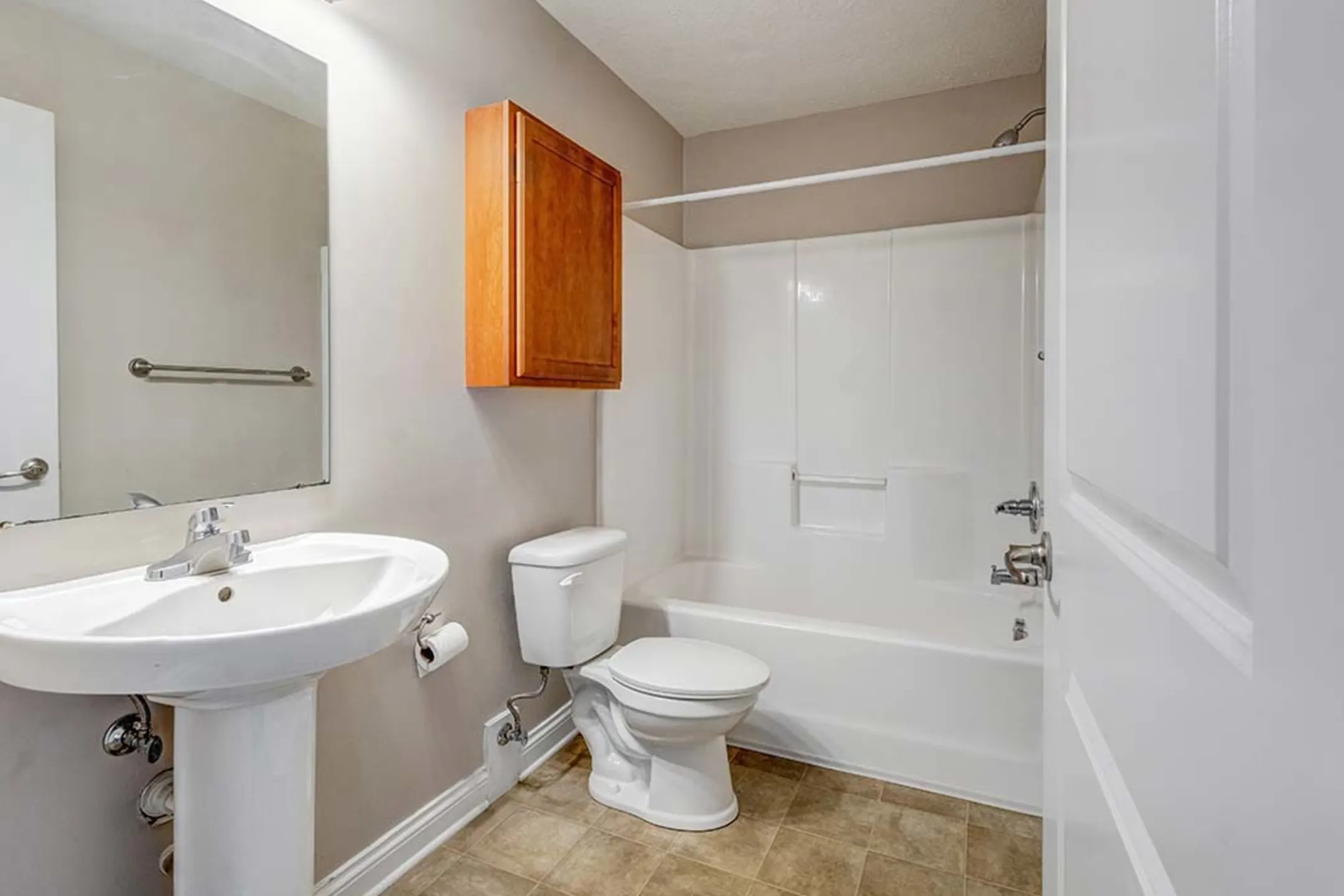 Bathroom - Hub of New Albany Apartments - New Albany, IN