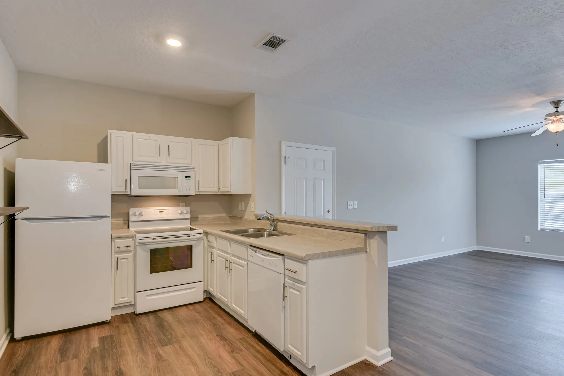 The Vista Apartments and Townhomes - 4027 Charming Vista Drive ...