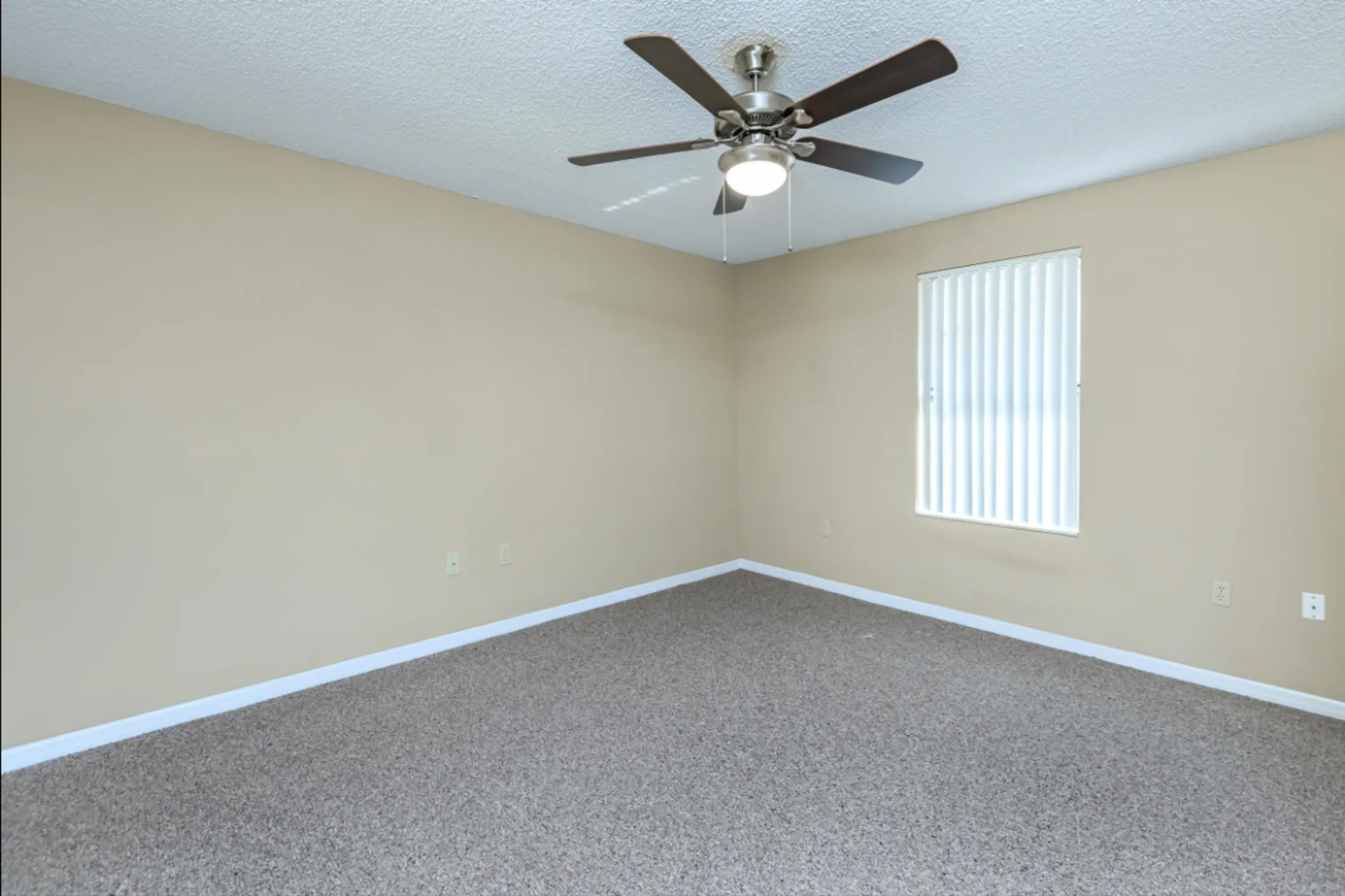 Bedroom - Whispering Oaks Apartments - Orange City, FL