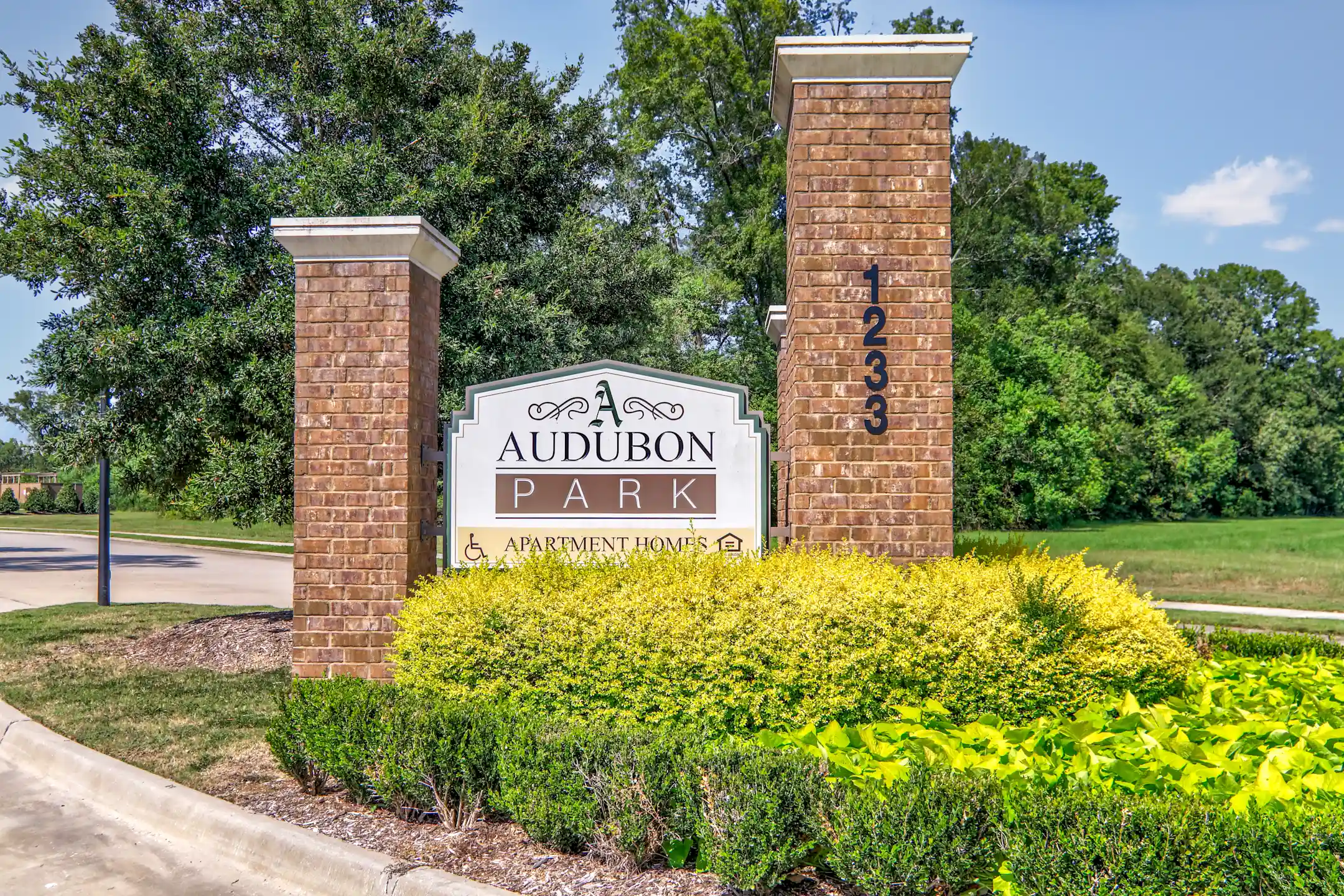 Audubon Park Apartment Homes 1233 E Mt Pleasant Zachary Rd Zachary