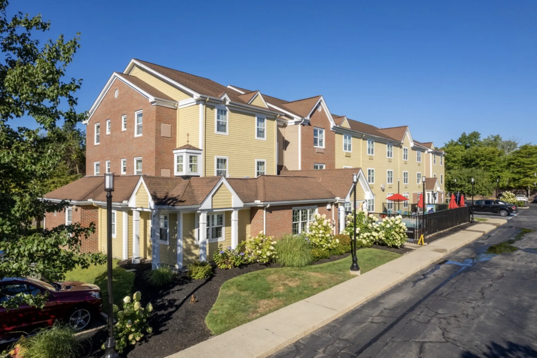 Residences at Tewksbury Apartments Tewksbury, MA 01876