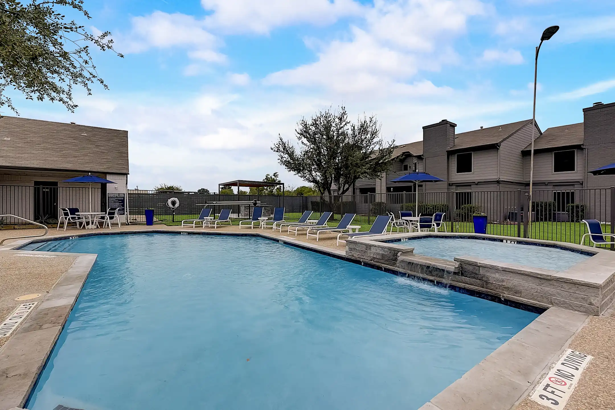 Ashton Apartments Apartments Saginaw, TX 76179