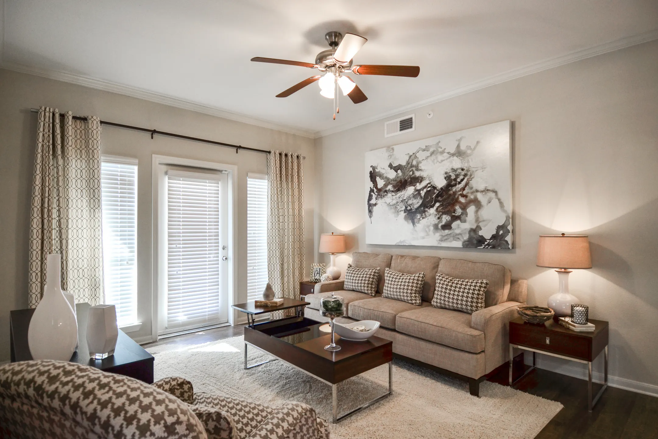 Living Room - RiverScape Apartment Homes - Shreveport, LA