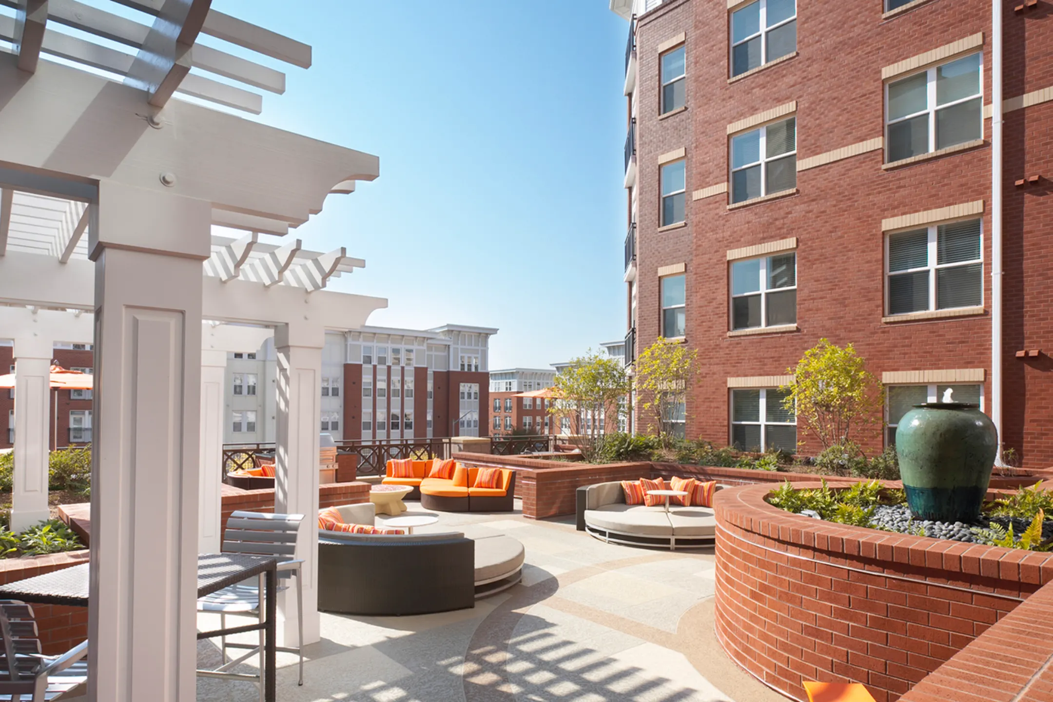 The Point at Dunn Loring 2677 Avenir Pl Vienna, VA Apartments for