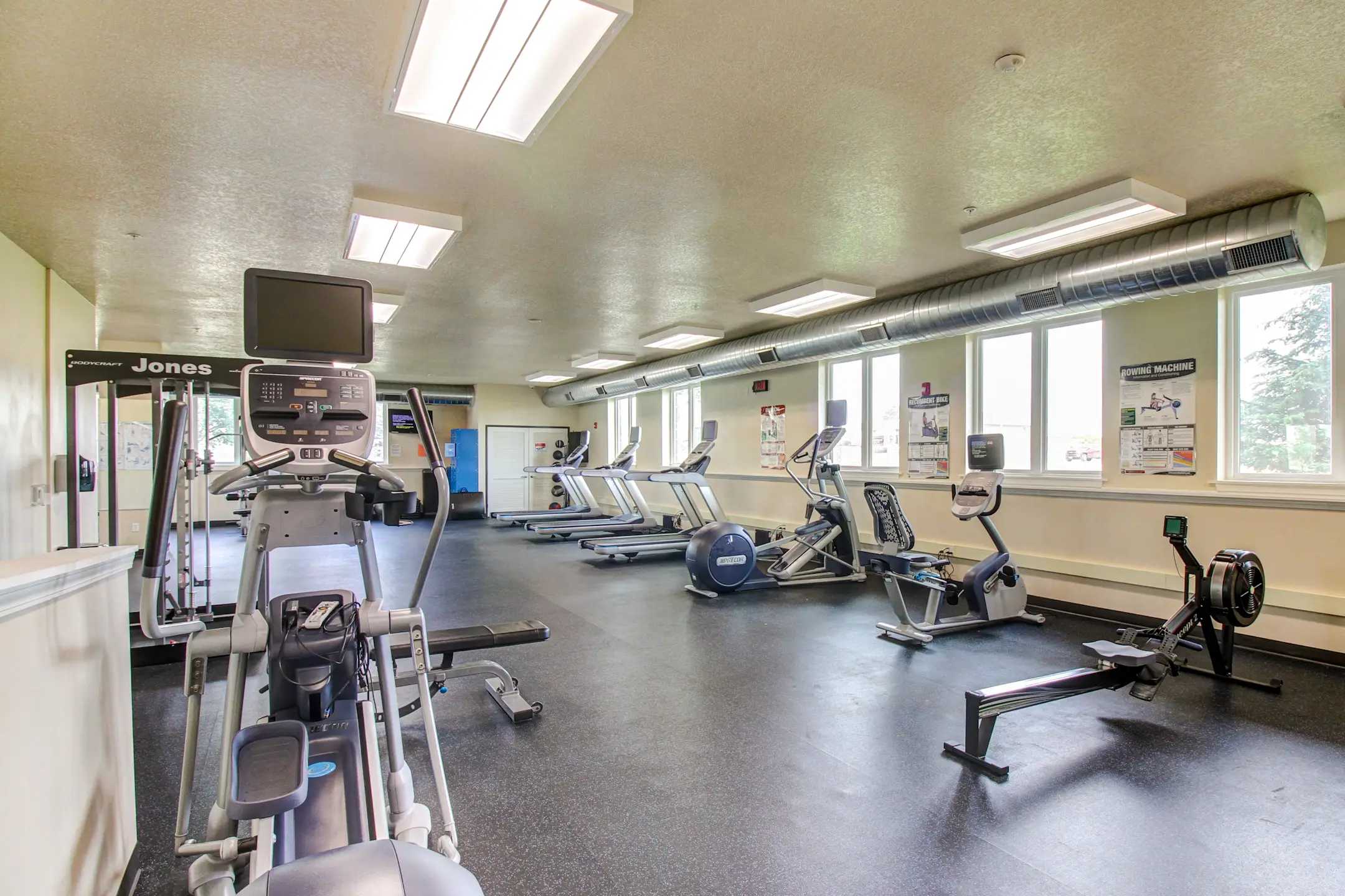 Altoona Towers 1414 Adventureland Dr Altoona, IA Apartments for