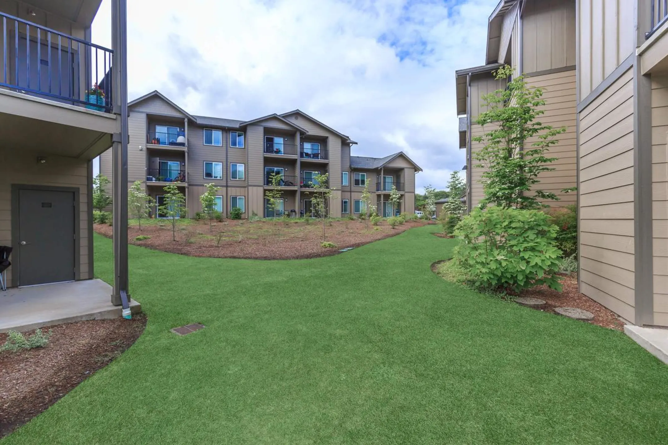 8Hundred West Apartments Olympia, WA 98503