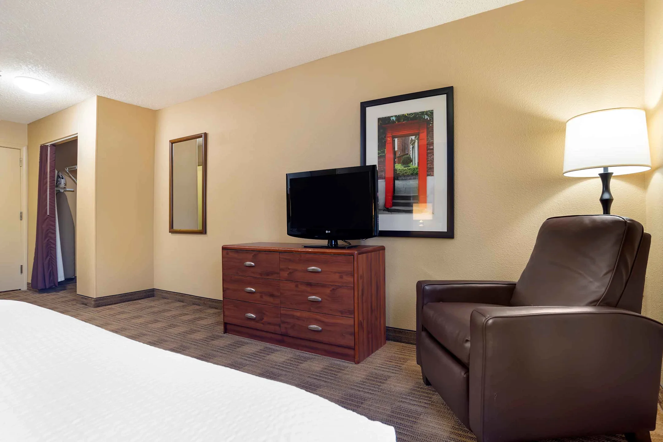 Furnished Studio Jackson Ridgeland 800 Ridgewood RD. Ridgeland