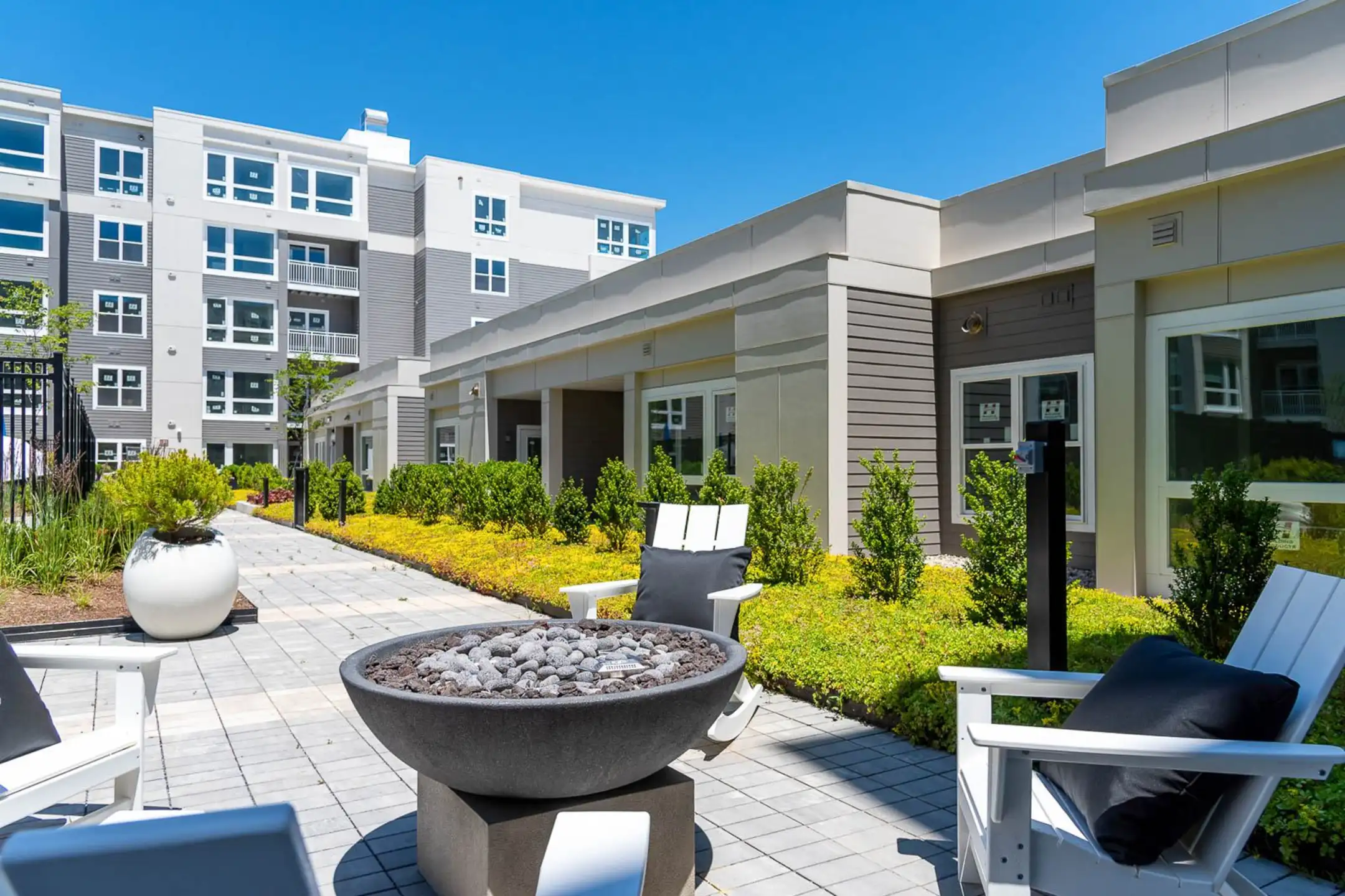 Union and West Apartments Walpole, MA 02081