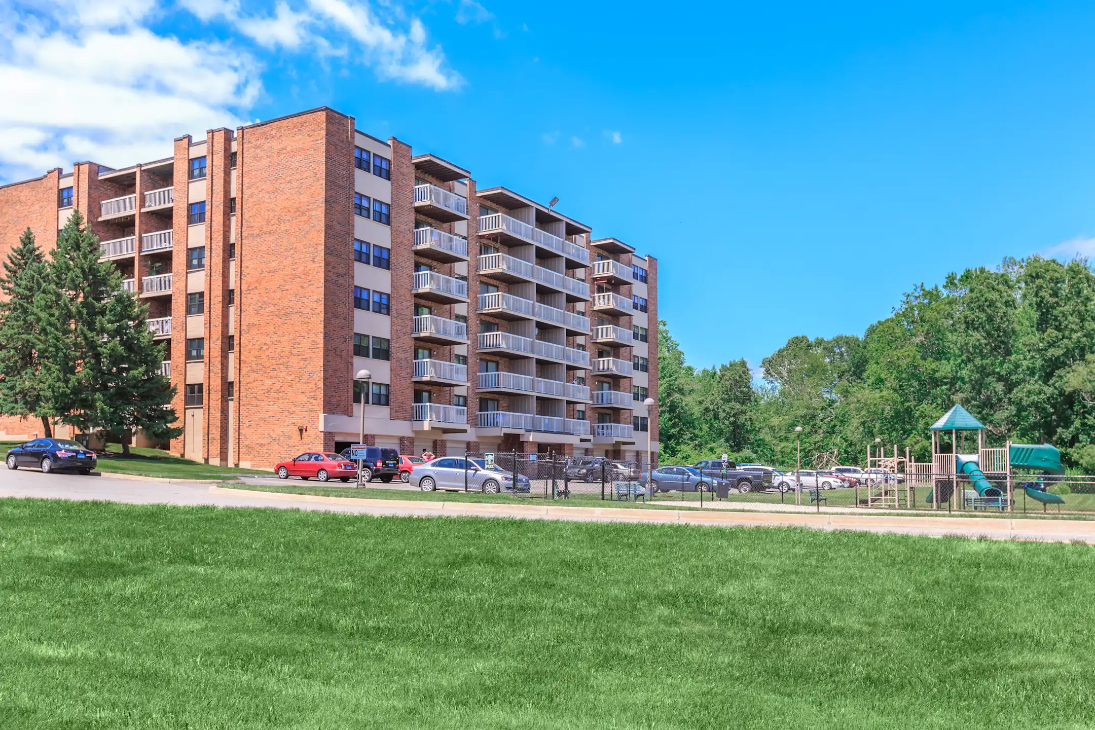 Broadmoor 676 Mix Ave Hamden, CT Apartments for Rent Rent.